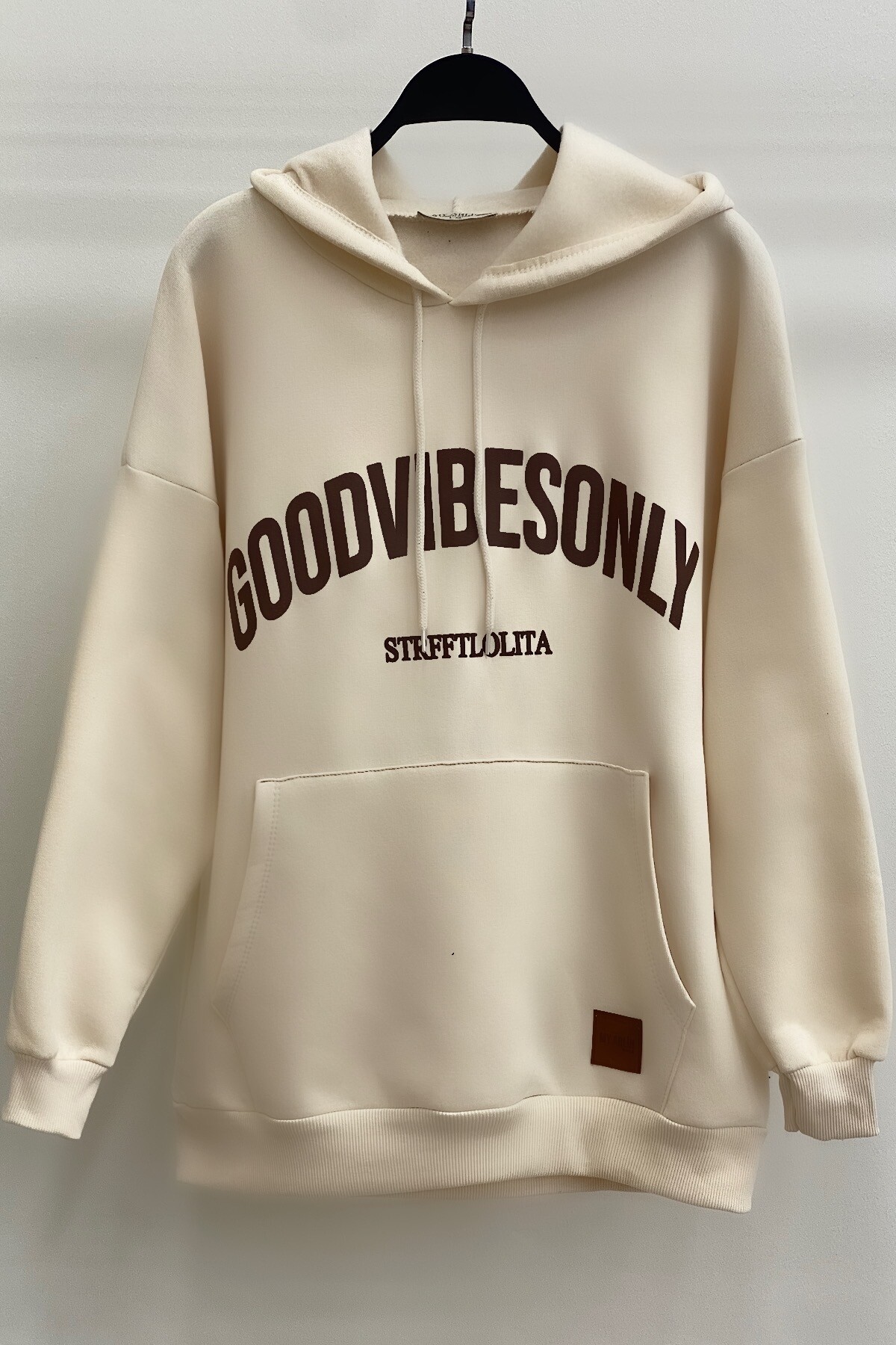 GOODVIBESONLY SWEAT -KREM