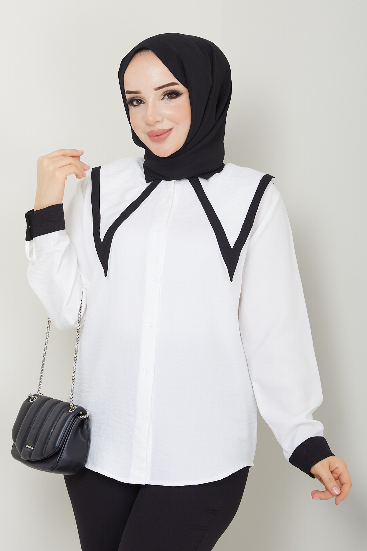 GARNİLİ BÜYÜK YAKA GÖMLEK-BEYAZ