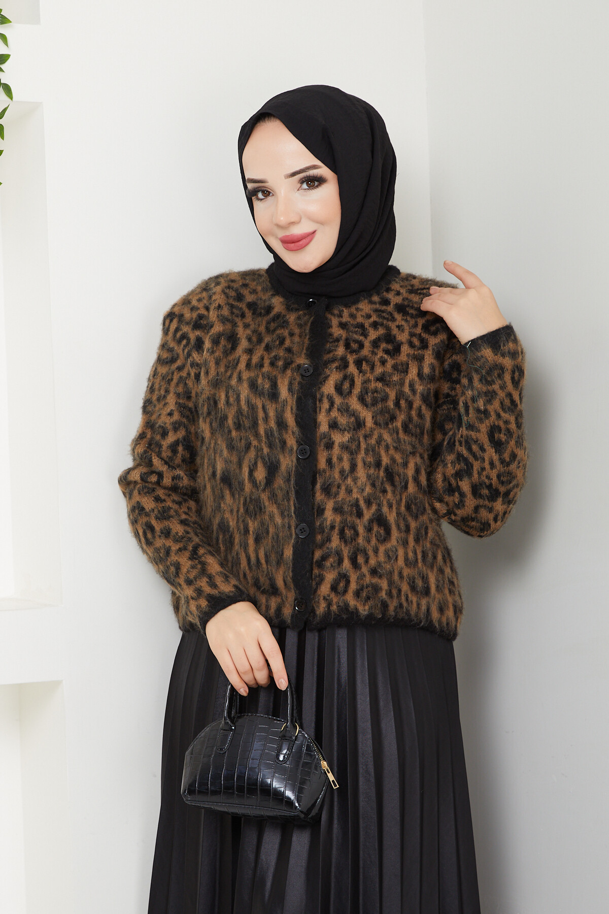 LEOPAR MAS HIRKA-ACI KAHVE