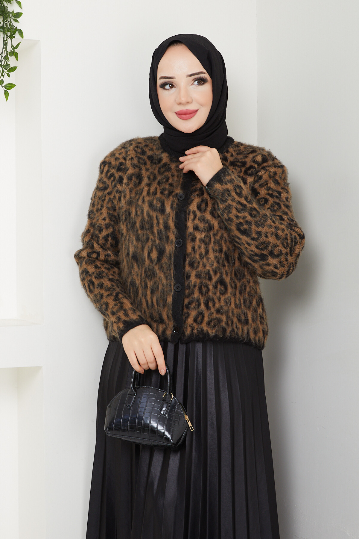 LEOPAR MAS HIRKA-ACI KAHVE