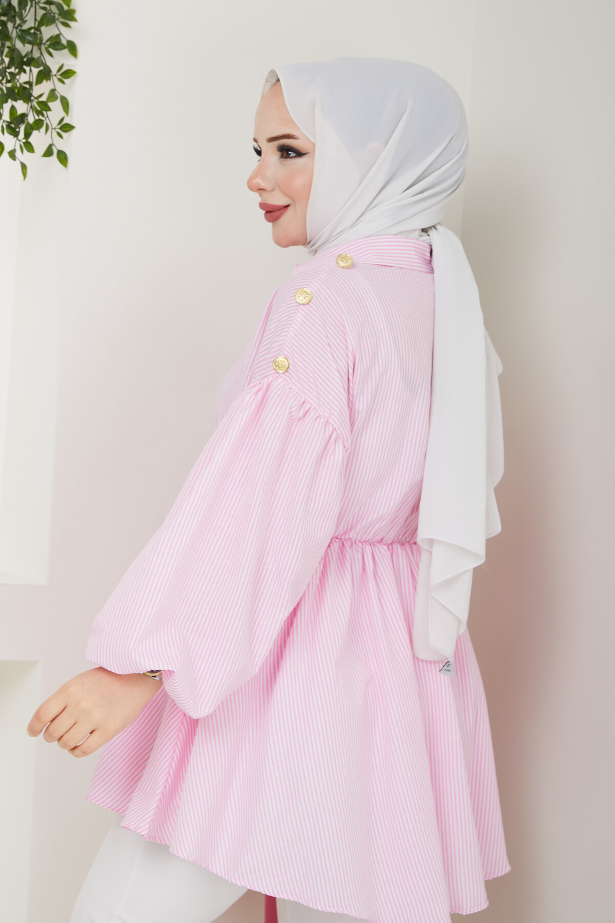 OMUZ DÜĞMELİ ÇİZGİLİ TUNİK-PEMBE