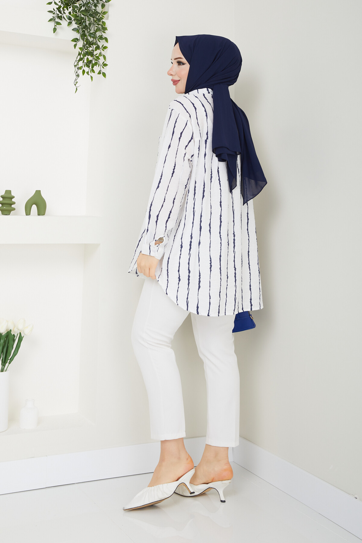 ŞERİT DALGALI GÖMLEK-BEYAZ