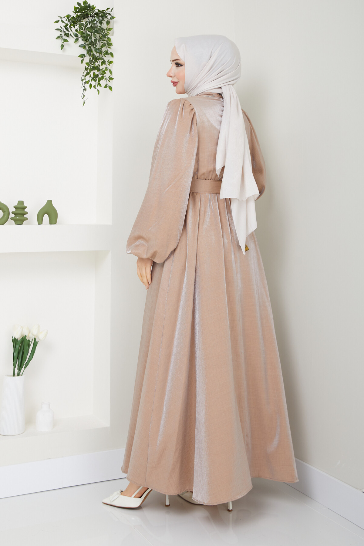 YAKA TAŞLI KEMERLİ ELBİSE-VİZON