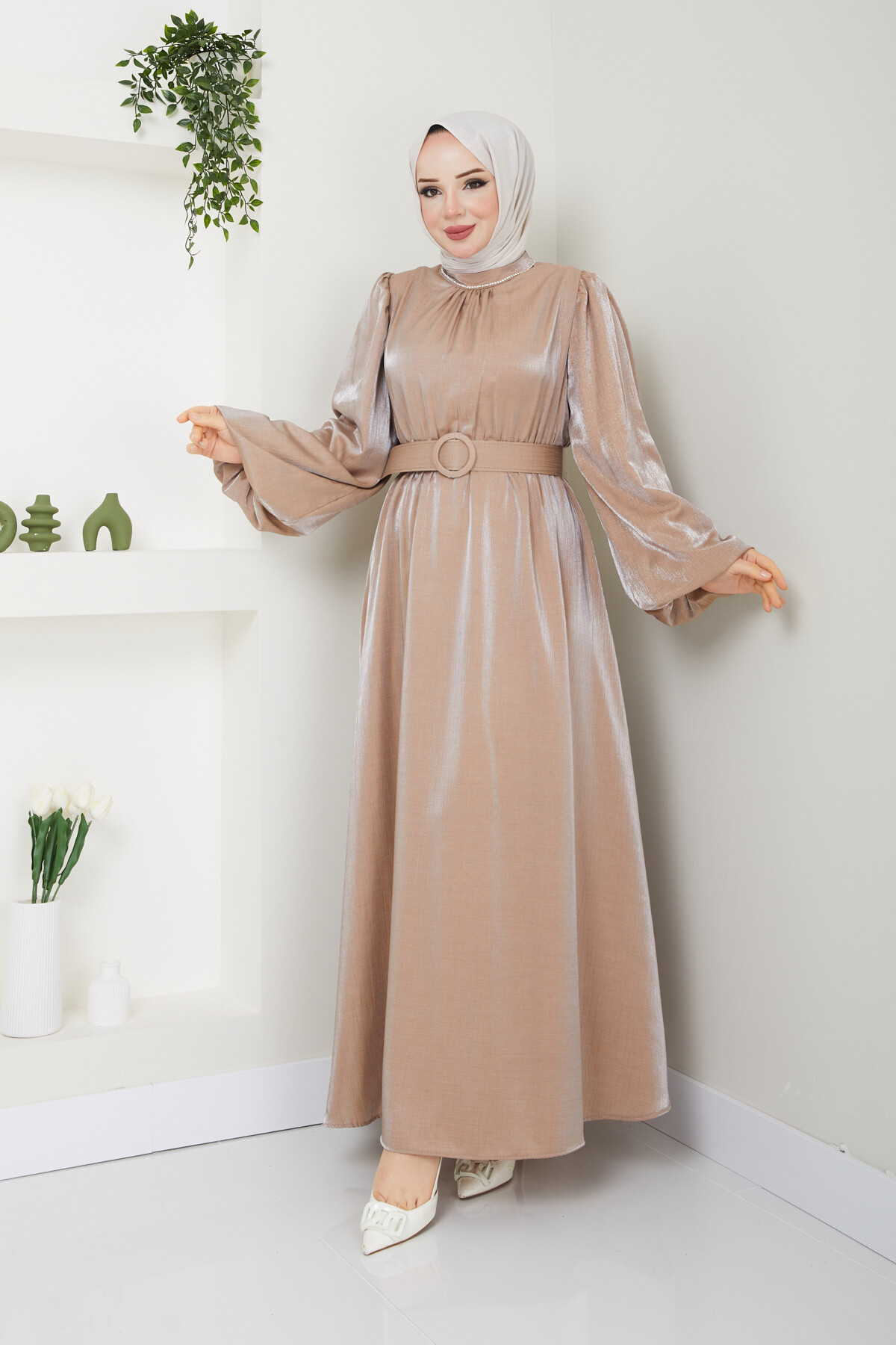 YAKA TAŞLI KEMERLİ ELBİSE-VİZON