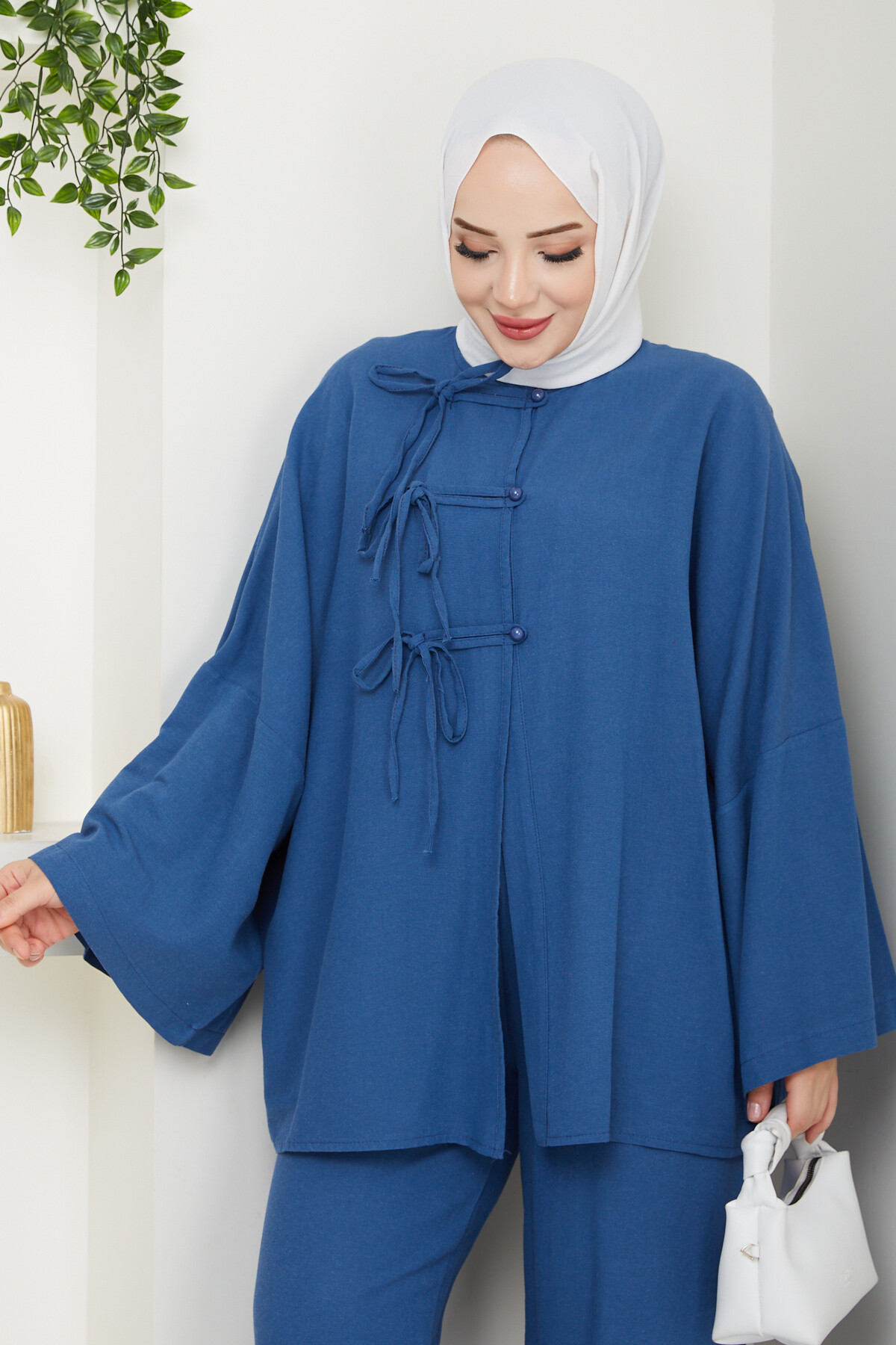 BAĞCIK VE DÜĞME DETAY KETEN TAKIM - MAVİ