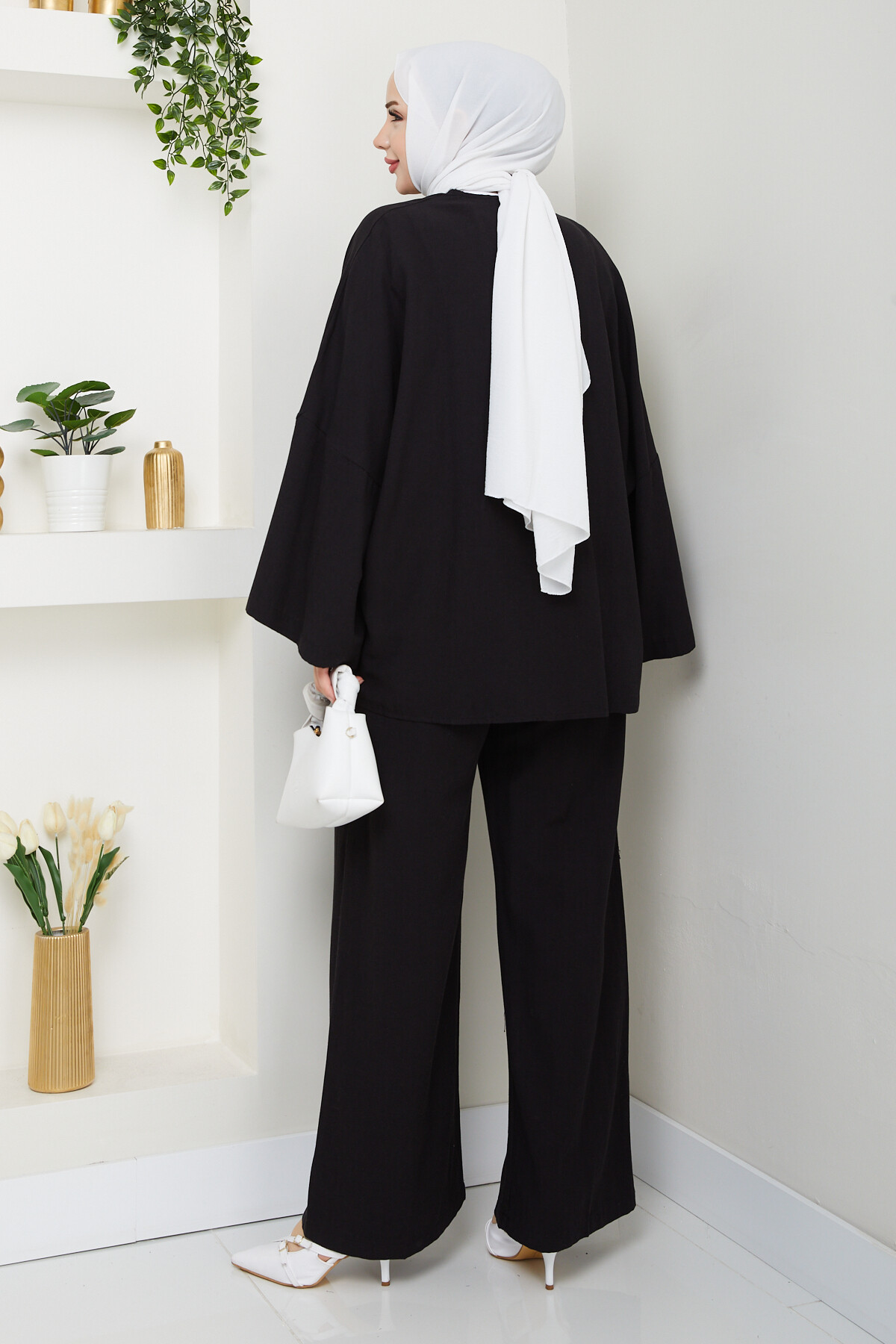 BAĞCIK VE DÜĞME DETAY KETEN TAKIM - SİYAH