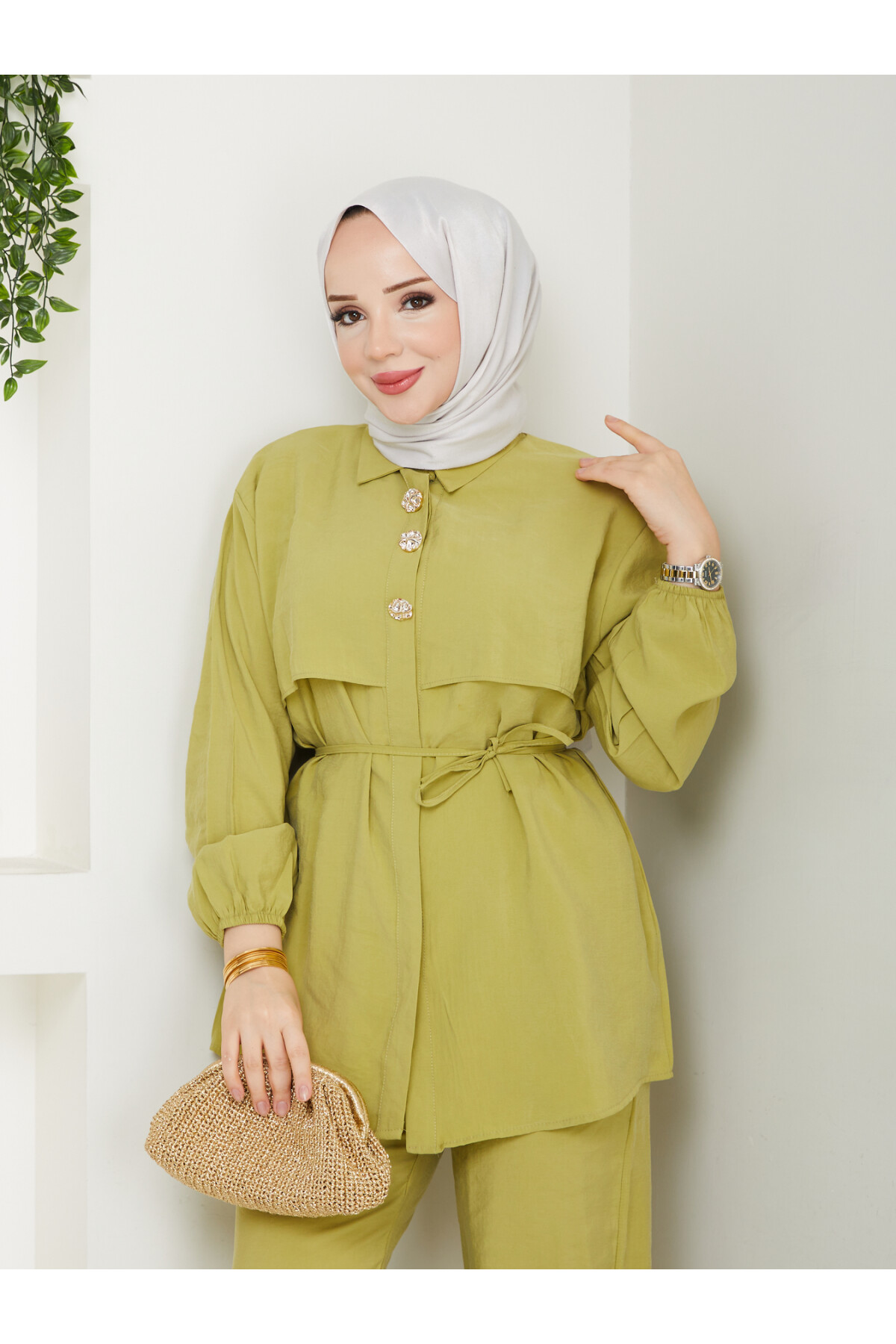 BOLEROLU GOLD DÜĞMELİ TAKIM-YAĞ YEŞİLİ
