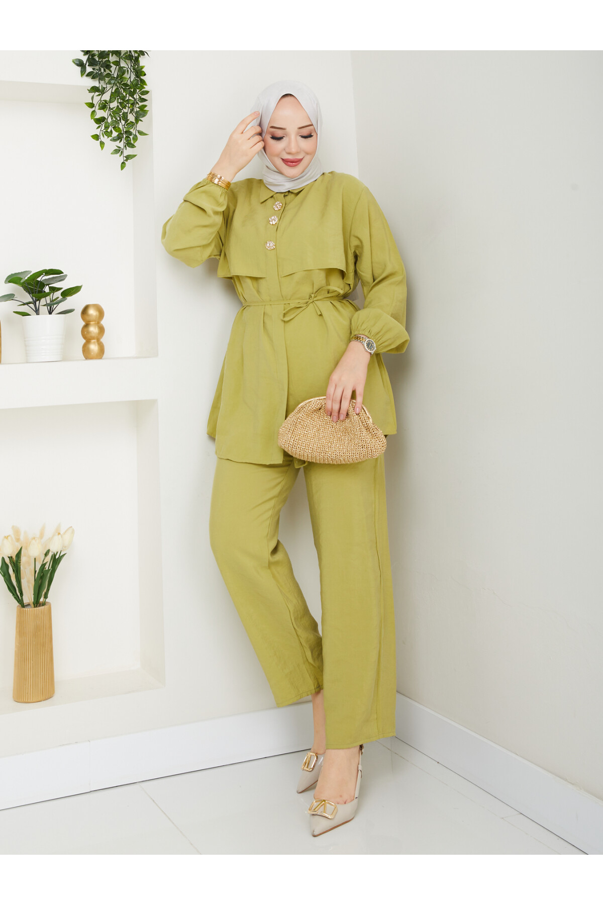 BOLEROLU GOLD DÜĞMELİ TAKIM-YAĞ YEŞİLİ