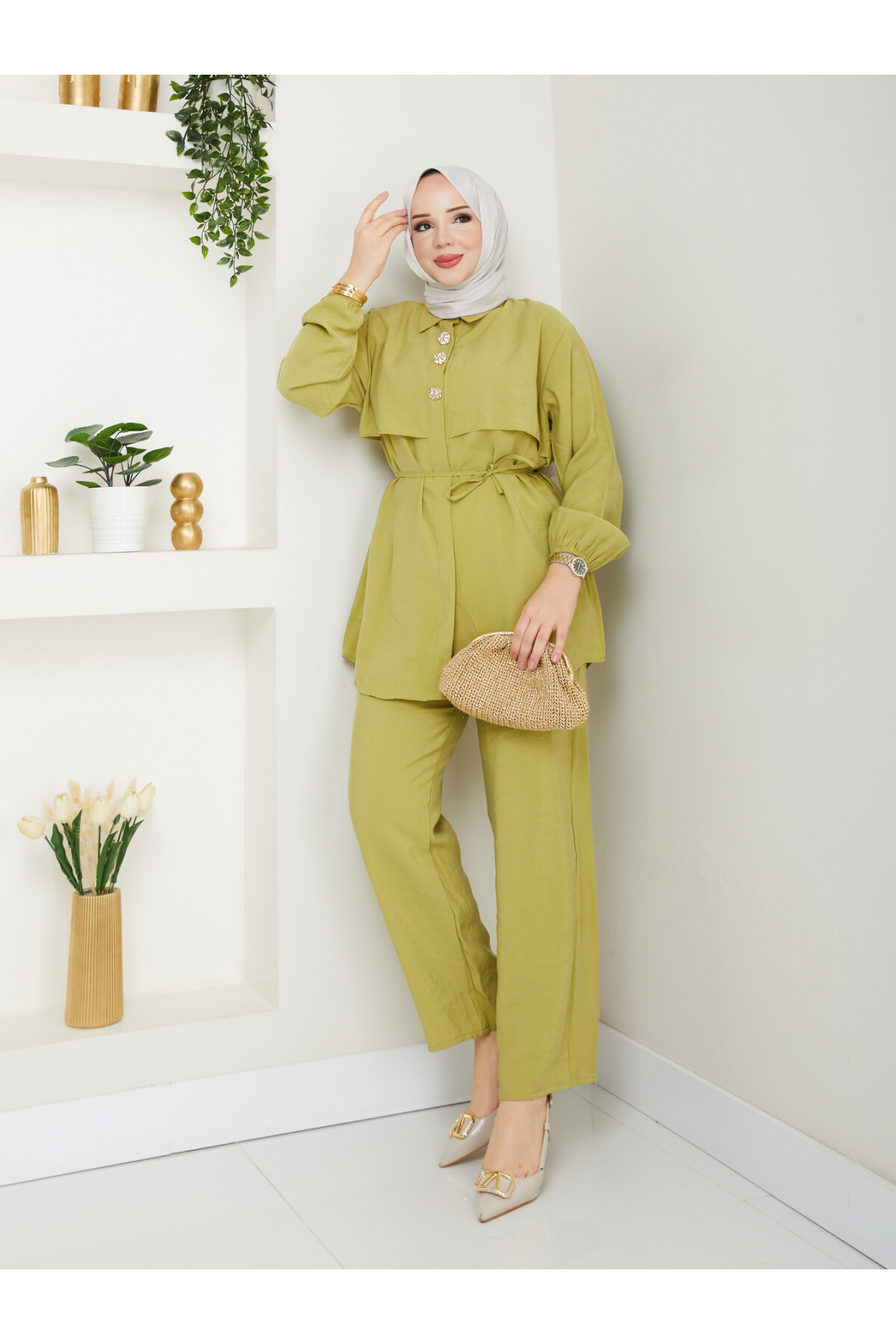 BOLEROLU GOLD DÜĞMELİ TAKIM-YAĞ YEŞİLİ