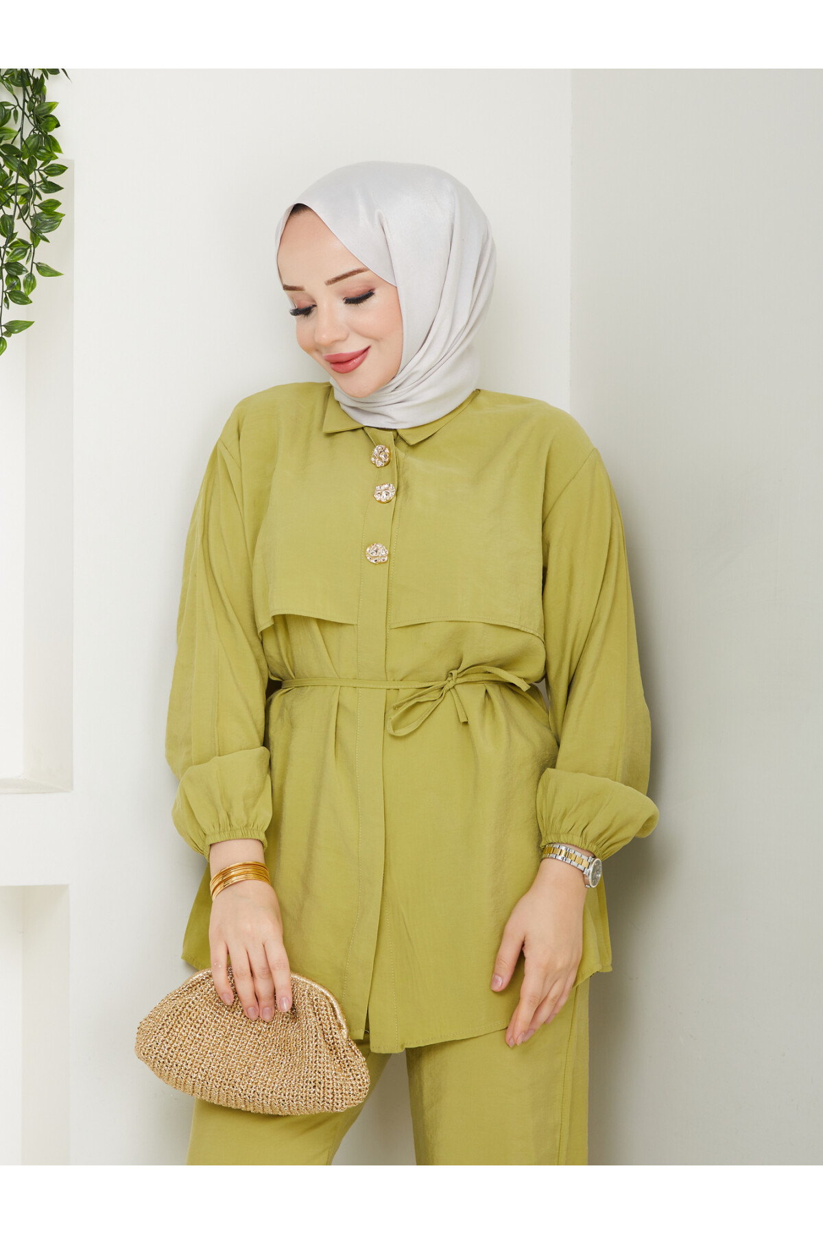 BOLEROLU GOLD DÜĞMELİ TAKIM-YAĞ YEŞİLİ