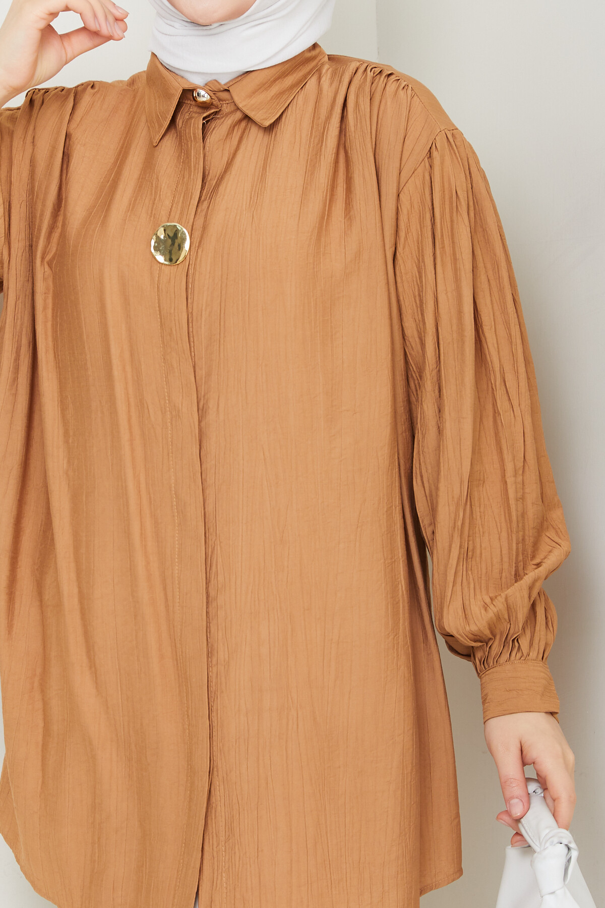 BROŞ DÜĞME DETAY GÖMLEK-KİREMİT