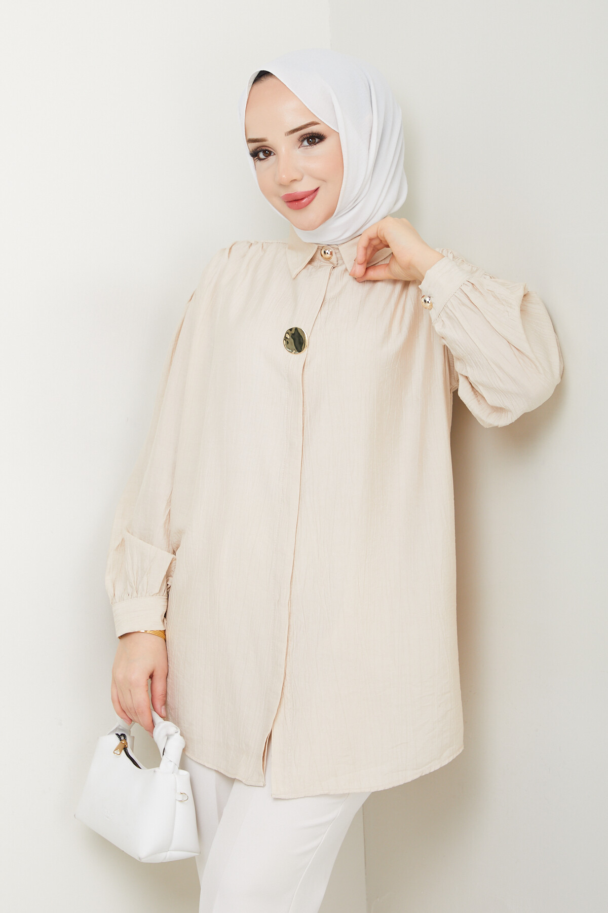 BROŞ DÜĞME DETAY GÖMLEK-KREM