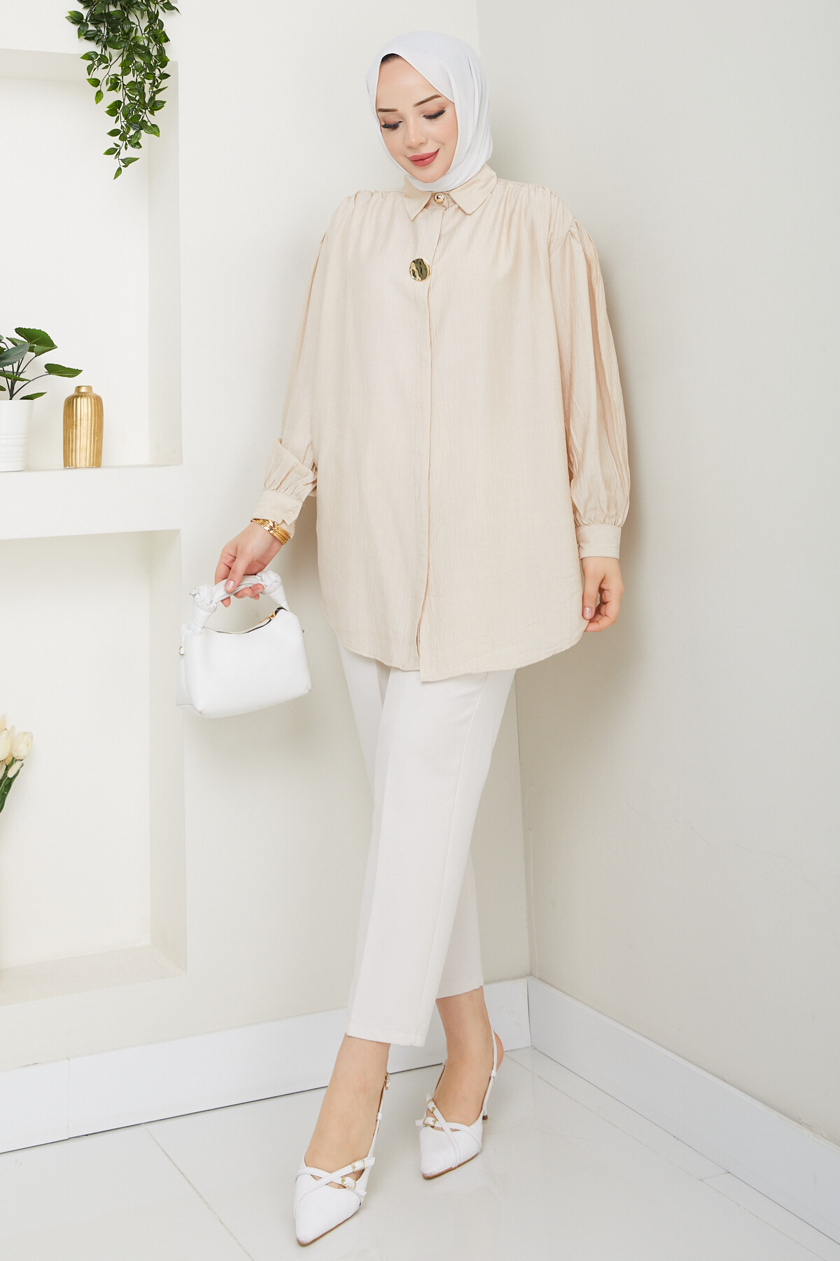 BROŞ DÜĞME DETAY GÖMLEK-KREM