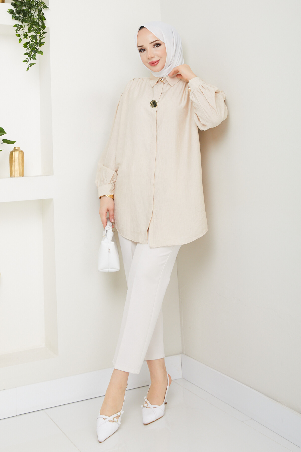 BROŞ DÜĞME DETAY GÖMLEK-KREM