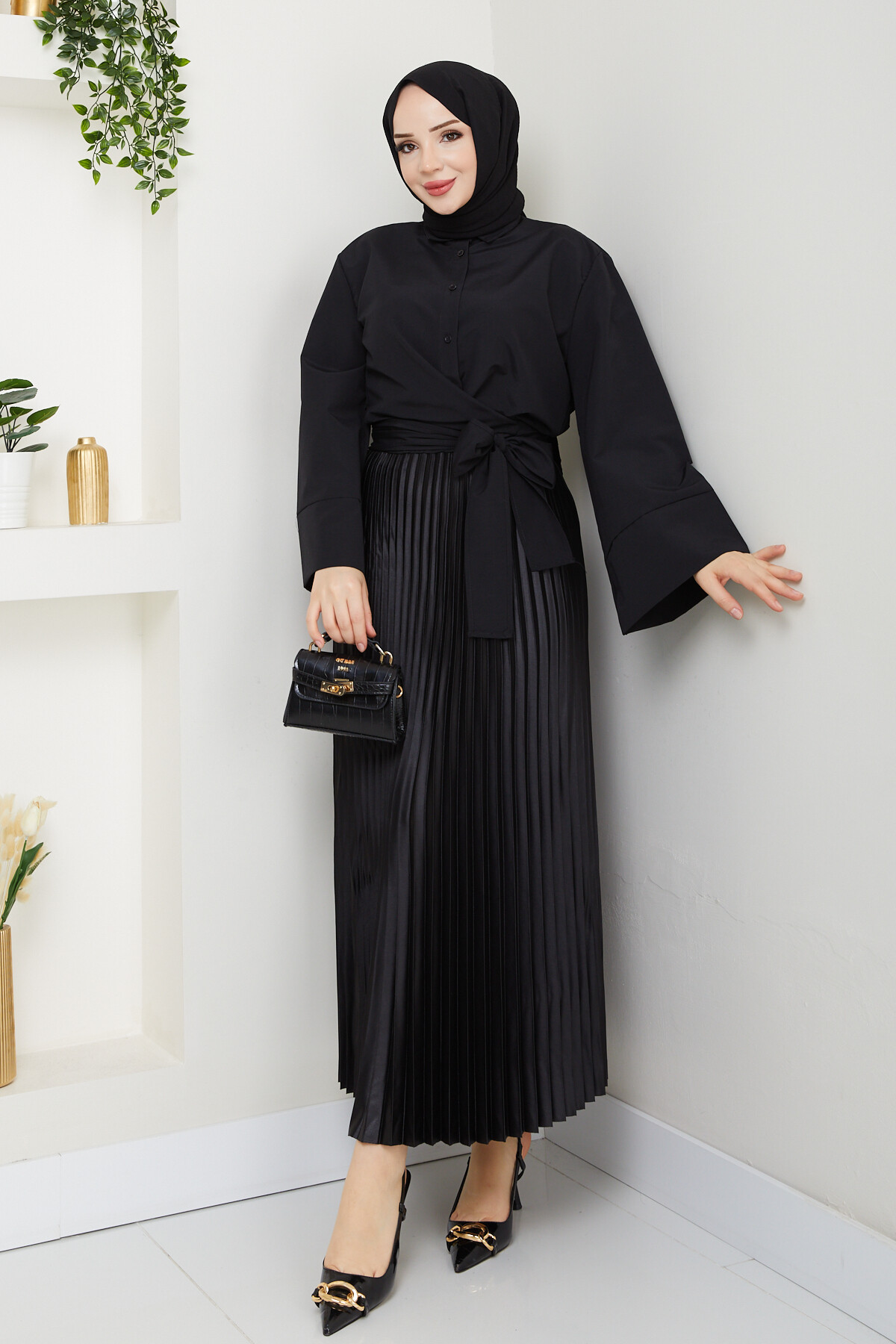 ÇAPRAZ BAĞLAMALI CROP ETEK KOMBİN-SİYAH