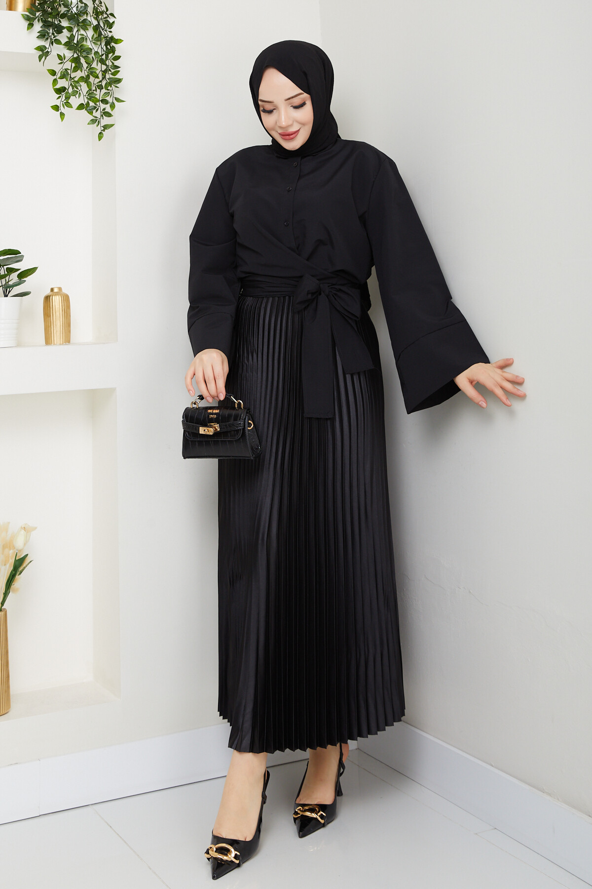 ÇAPRAZ BAĞLAMALI CROP ETEK KOMBİN-SİYAH