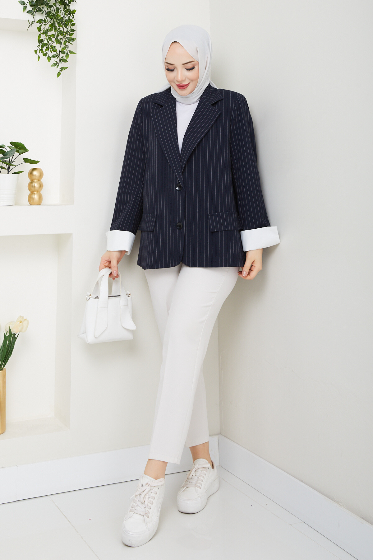 ÇİZGİLİ KOLLARI BEYAZ MANŞET CEKET - LACİVERT