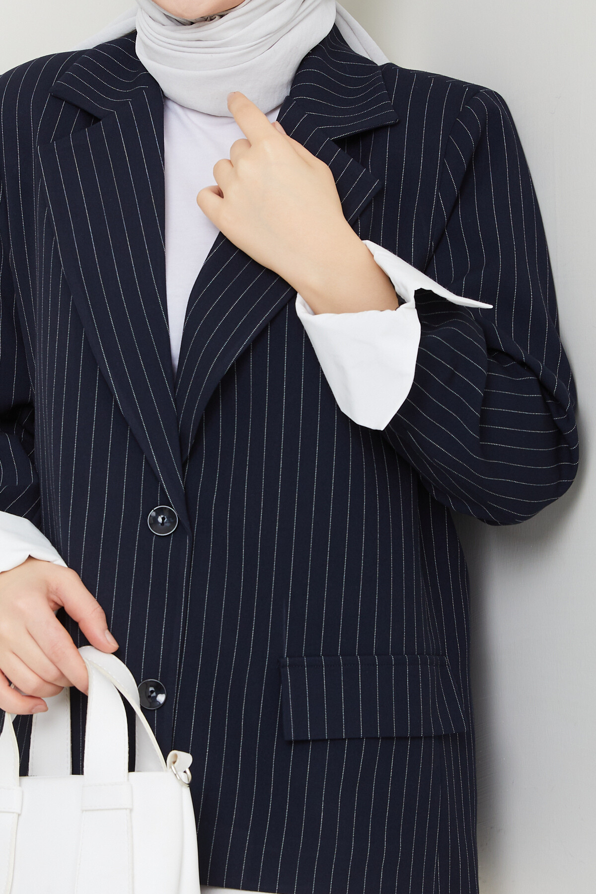 ÇİZGİLİ KOLLARI BEYAZ MANŞET CEKET - LACİVERT