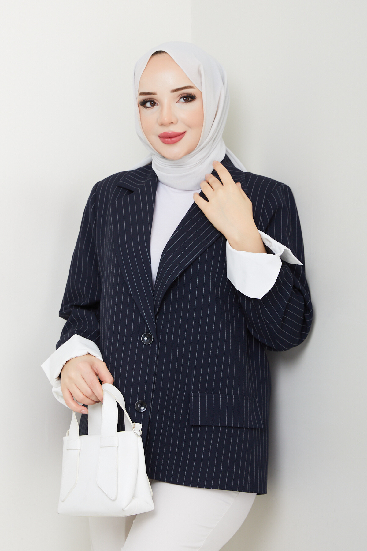 ÇİZGİLİ KOLLARI BEYAZ MANŞET CEKET - LACİVERT