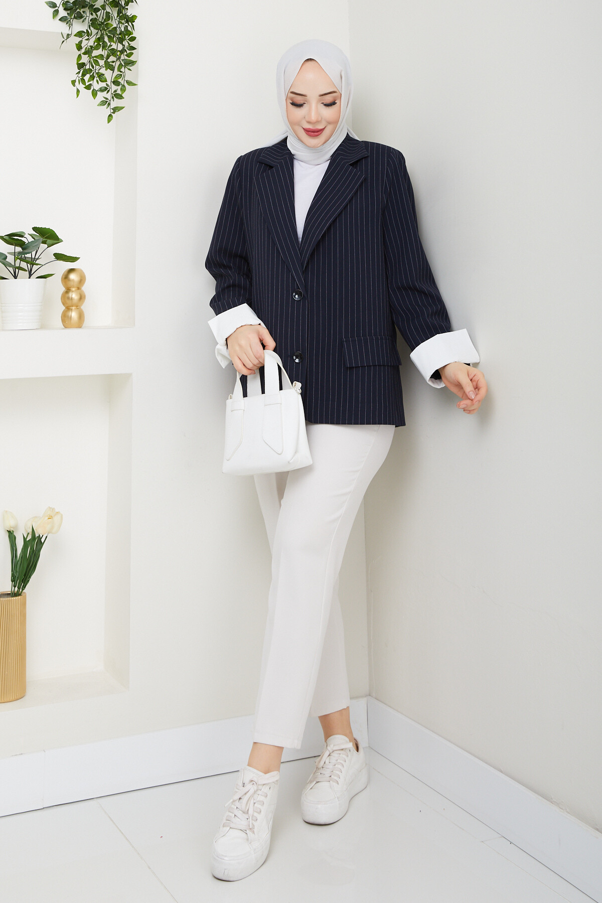 ÇİZGİLİ KOLLARI BEYAZ MANŞET CEKET - LACİVERT