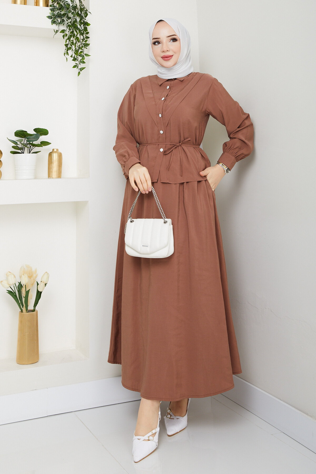 ELMAS DÜĞMELİ ETEKLİ TAKIM-KİREMİT