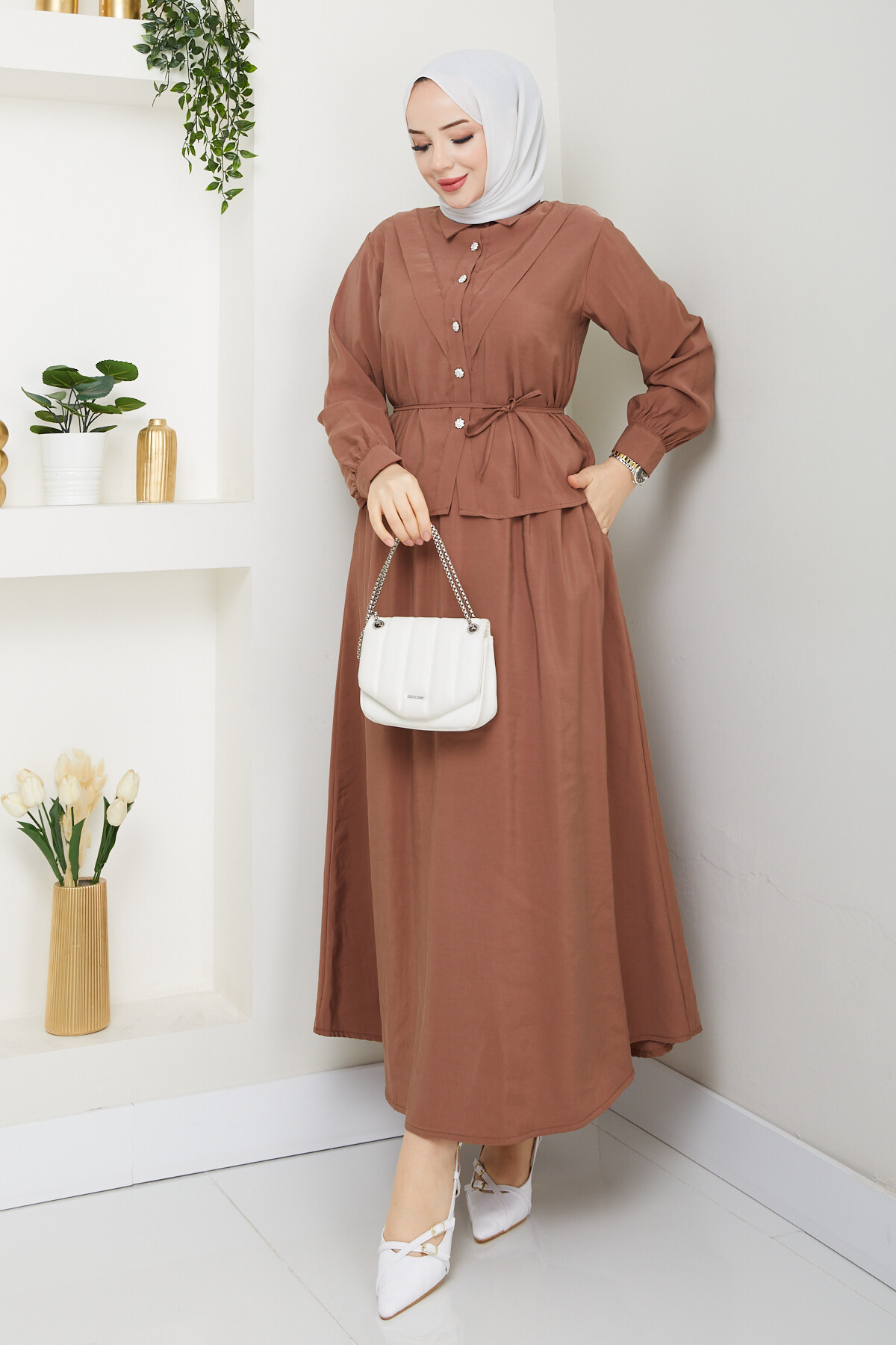 ELMAS DÜĞMELİ ETEKLİ TAKIM-KİREMİT