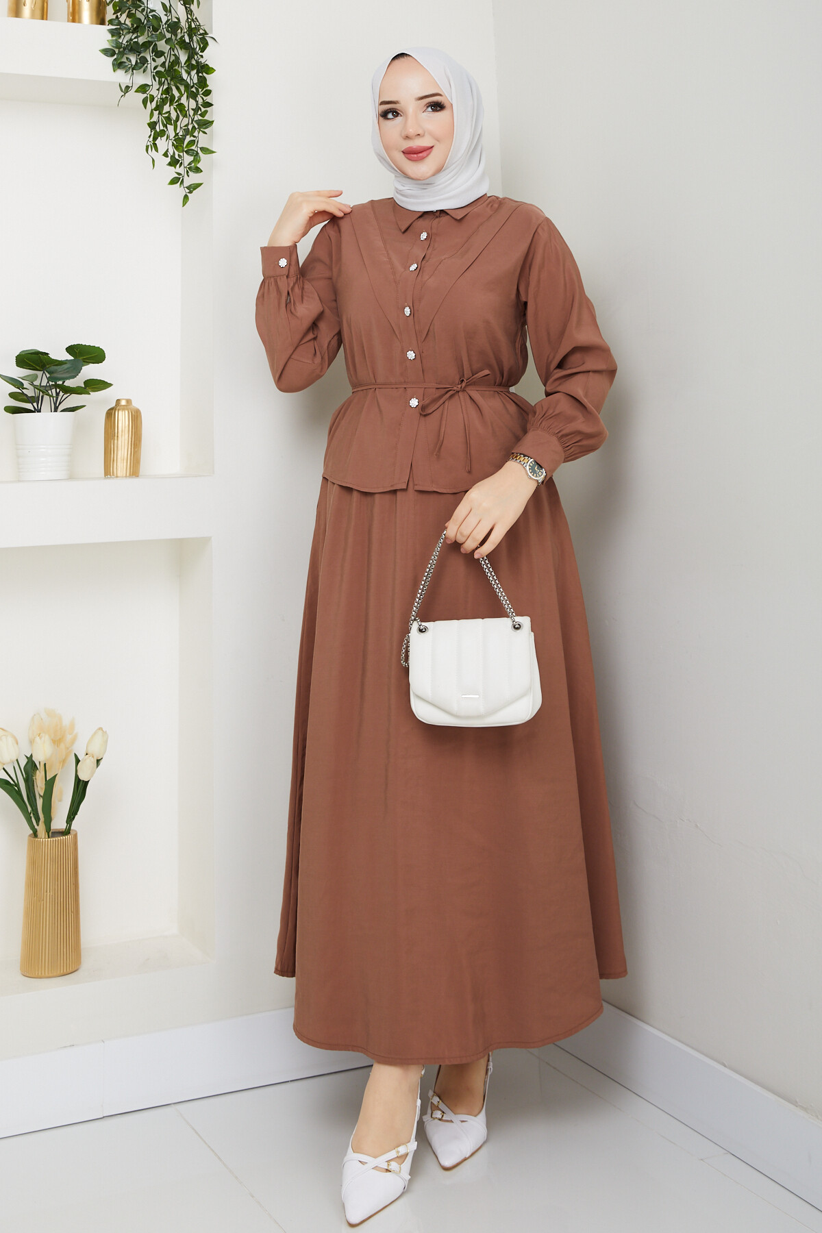 ELMAS DÜĞMELİ ETEKLİ TAKIM-KİREMİT