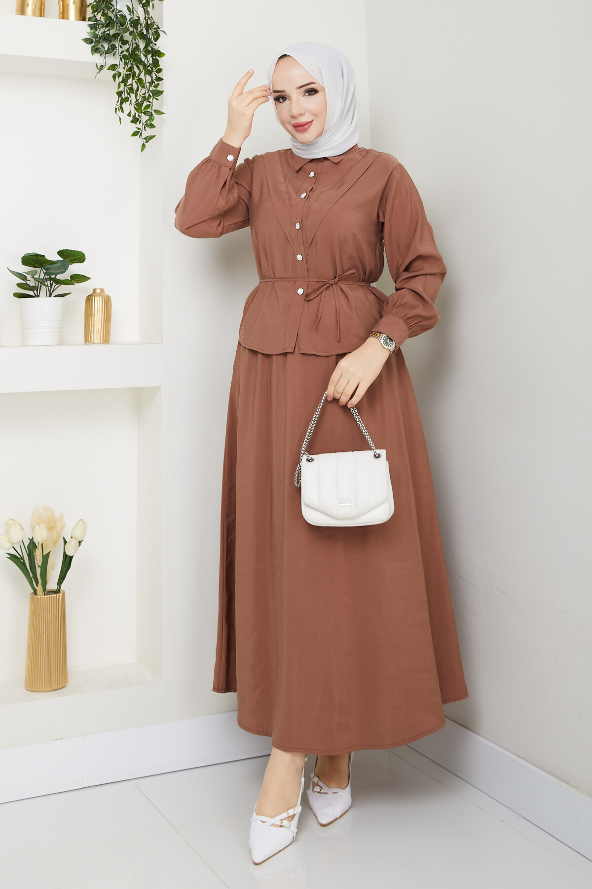 ELMAS DÜĞMELİ ETEKLİ TAKIM-KİREMİT