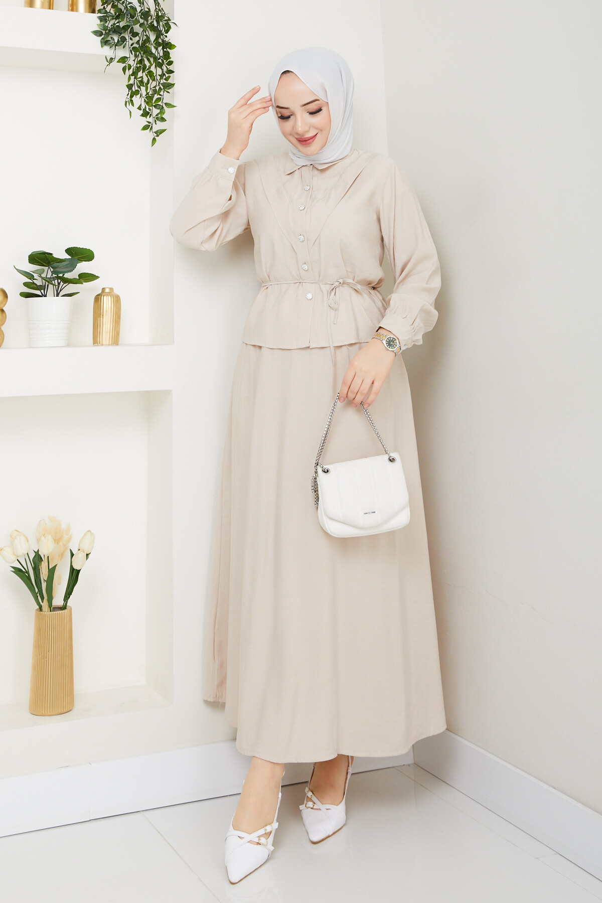 ELMAS DÜĞMELİ ETEKLİ TAKIM-KREM