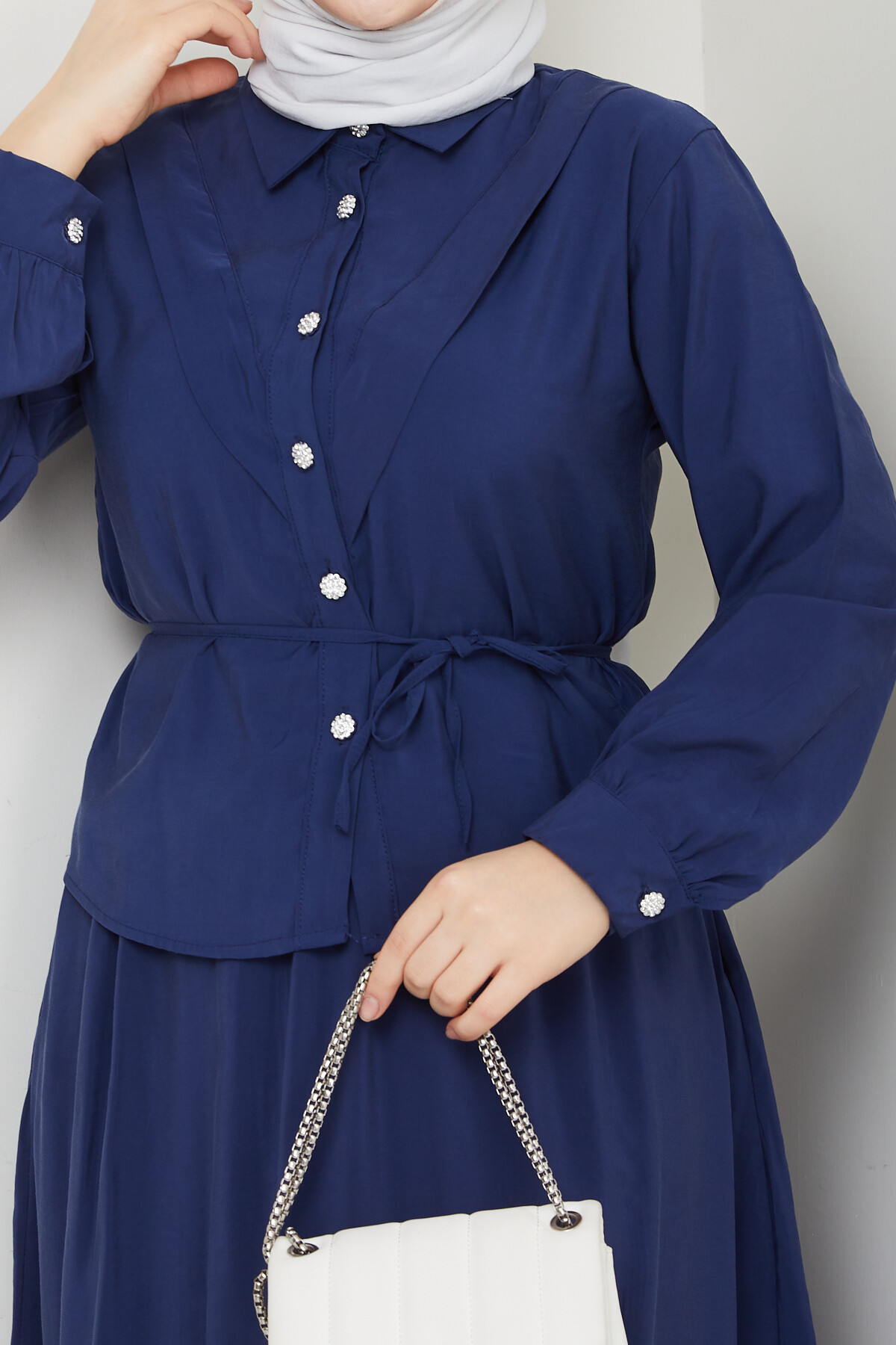 ELMAS DÜĞMELİ ETEKLİ TAKIM-LACİVERT