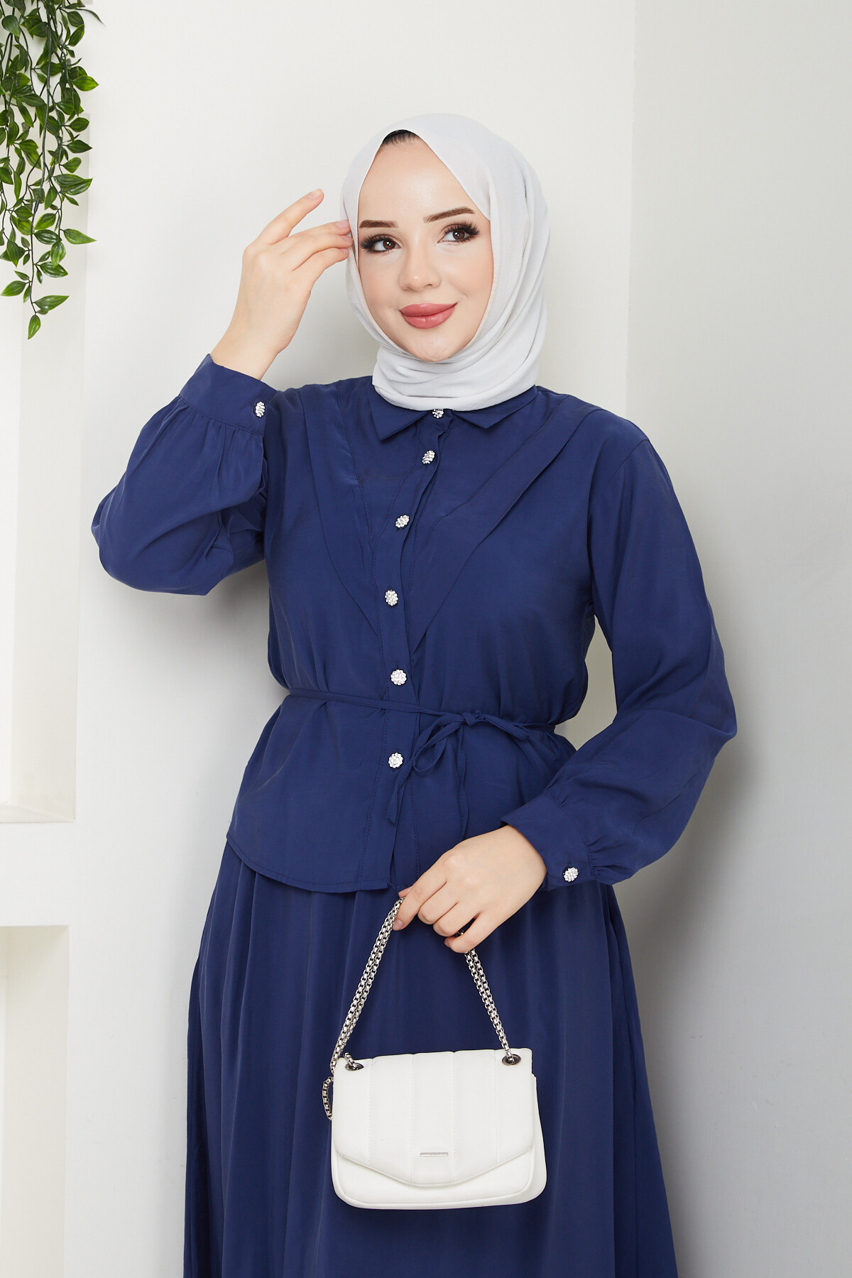 ELMAS DÜĞMELİ ETEKLİ TAKIM-LACİVERT