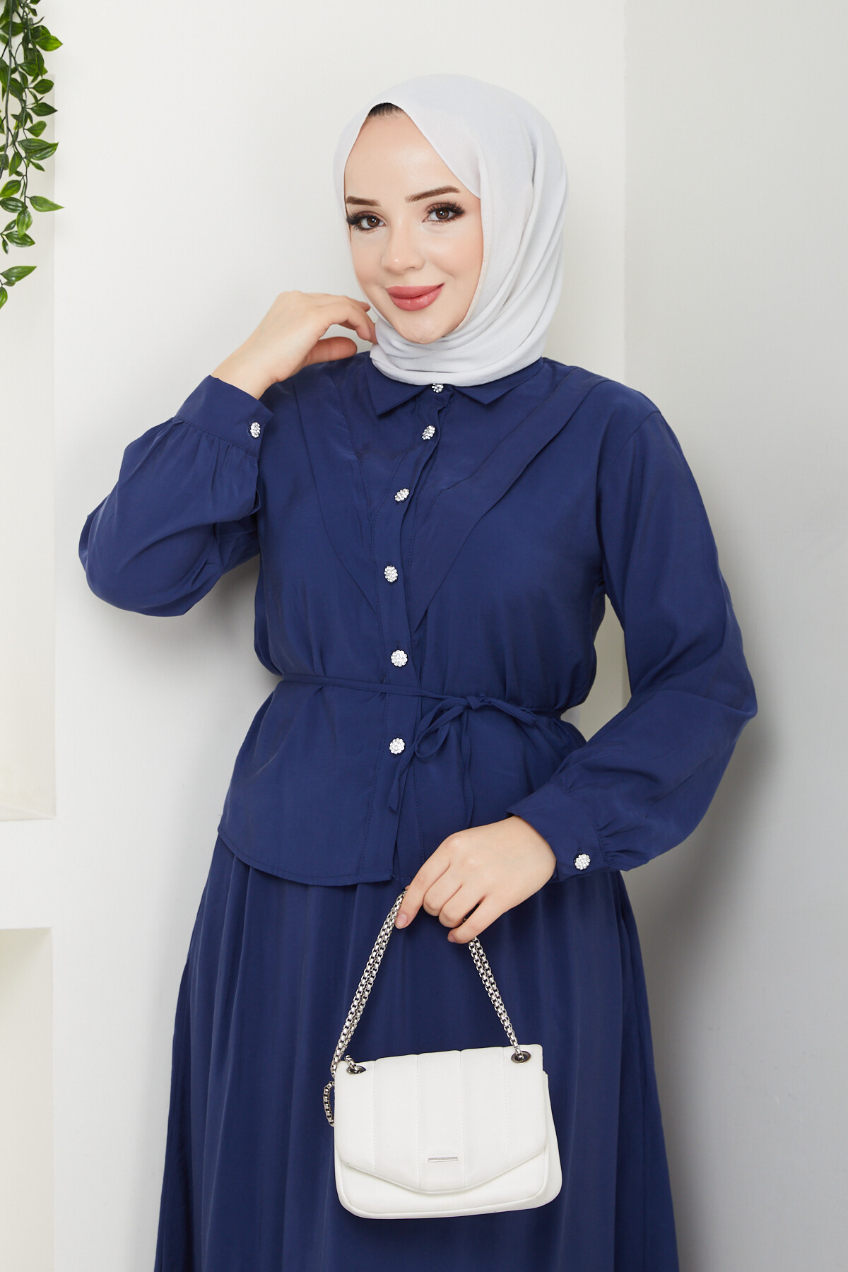 ELMAS DÜĞMELİ ETEKLİ TAKIM-LACİVERT