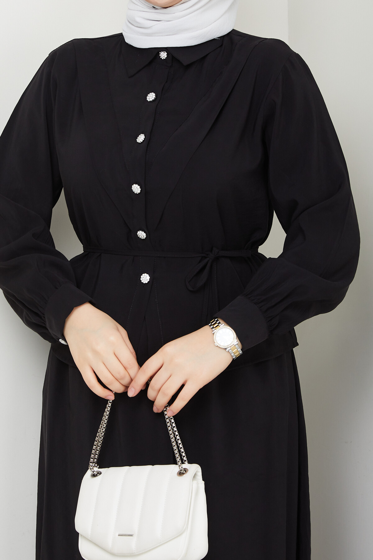 ELMAS DÜĞMELİ ETEKLİ TAKIM-SİYAH