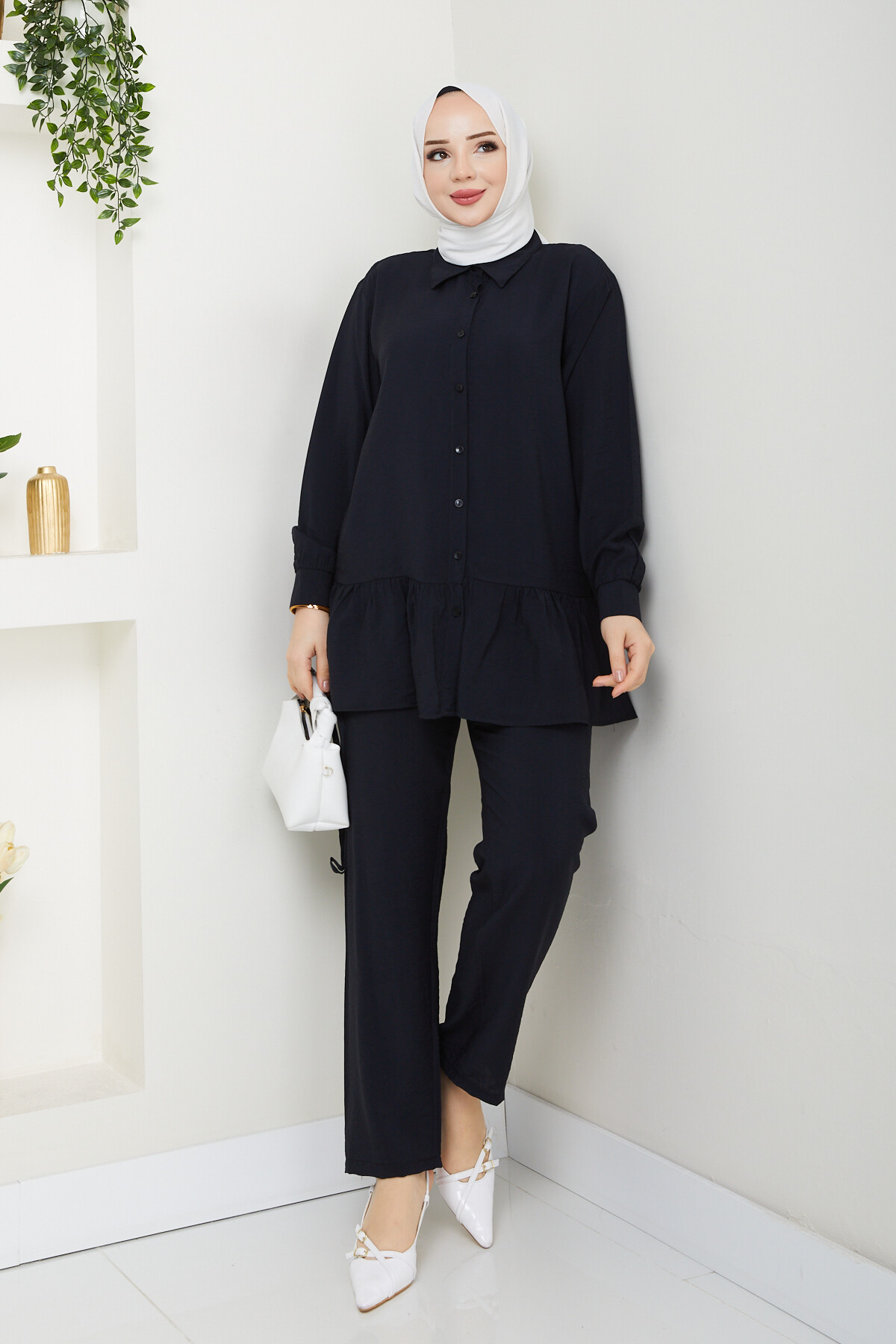 ETEK BÜZGÜ DETAY PANTOLONLU TAKIM- SİYAH