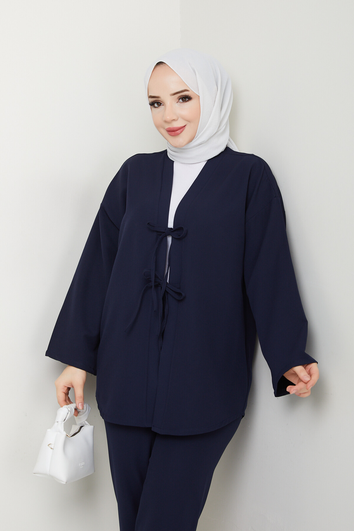 İKİ BAĞCIKLI PANTOLONLU TAKIM-LACİVERT