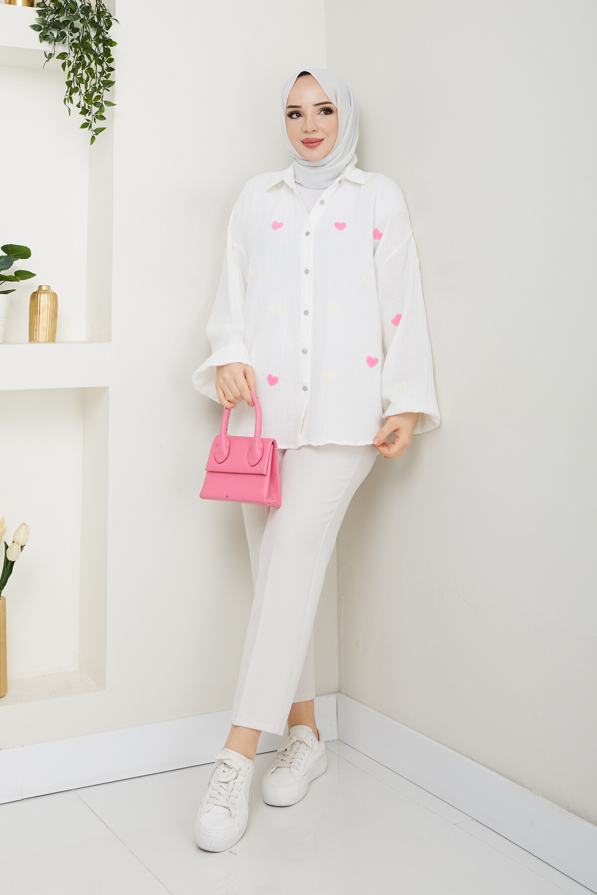 KALP NAKIŞLI MÜSLİN GÖMLEK-BEYAZ