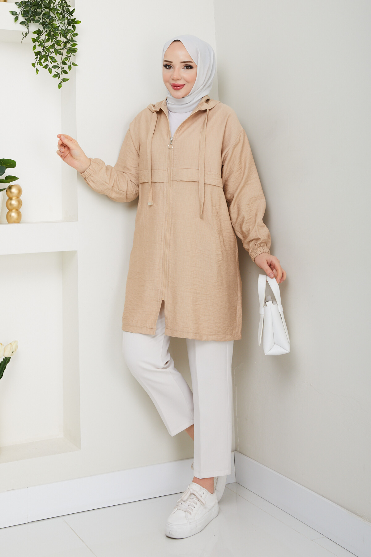 KAPŞONLU FERMUARLI KAP-KREM