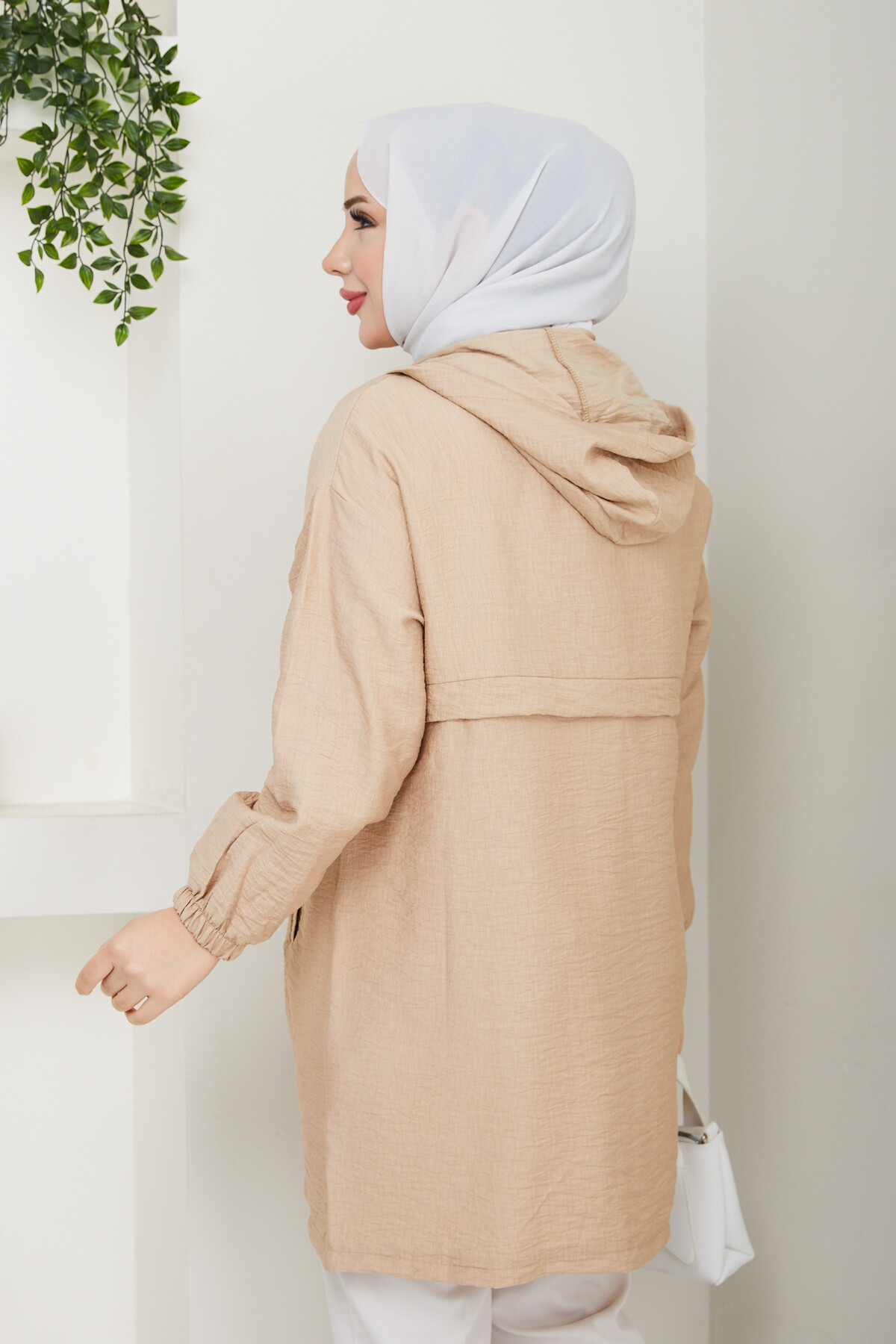 KAPŞONLU FERMUARLI KAP-KREM