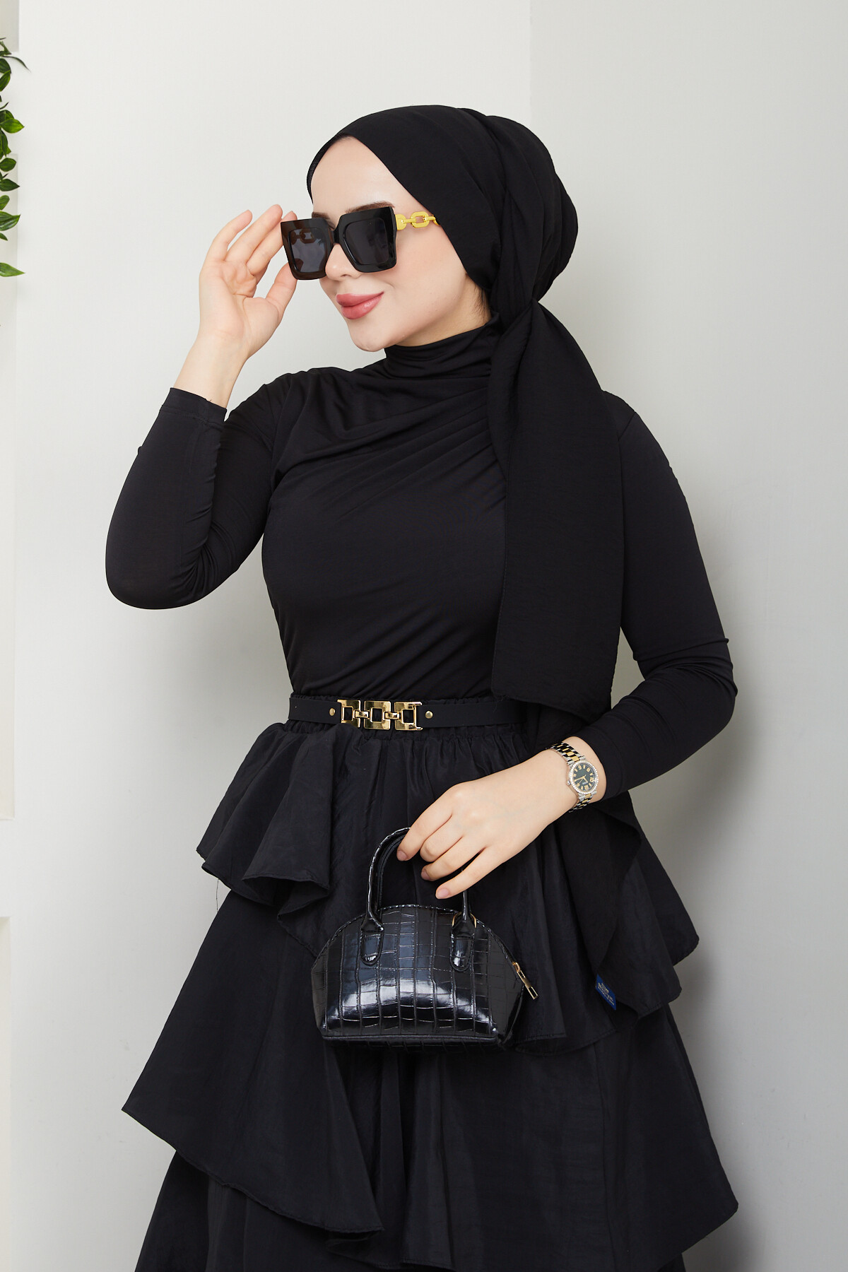 KAT KAT ETEK BÜZGÜLÜ BLUZ KOMBİN-SİYAH