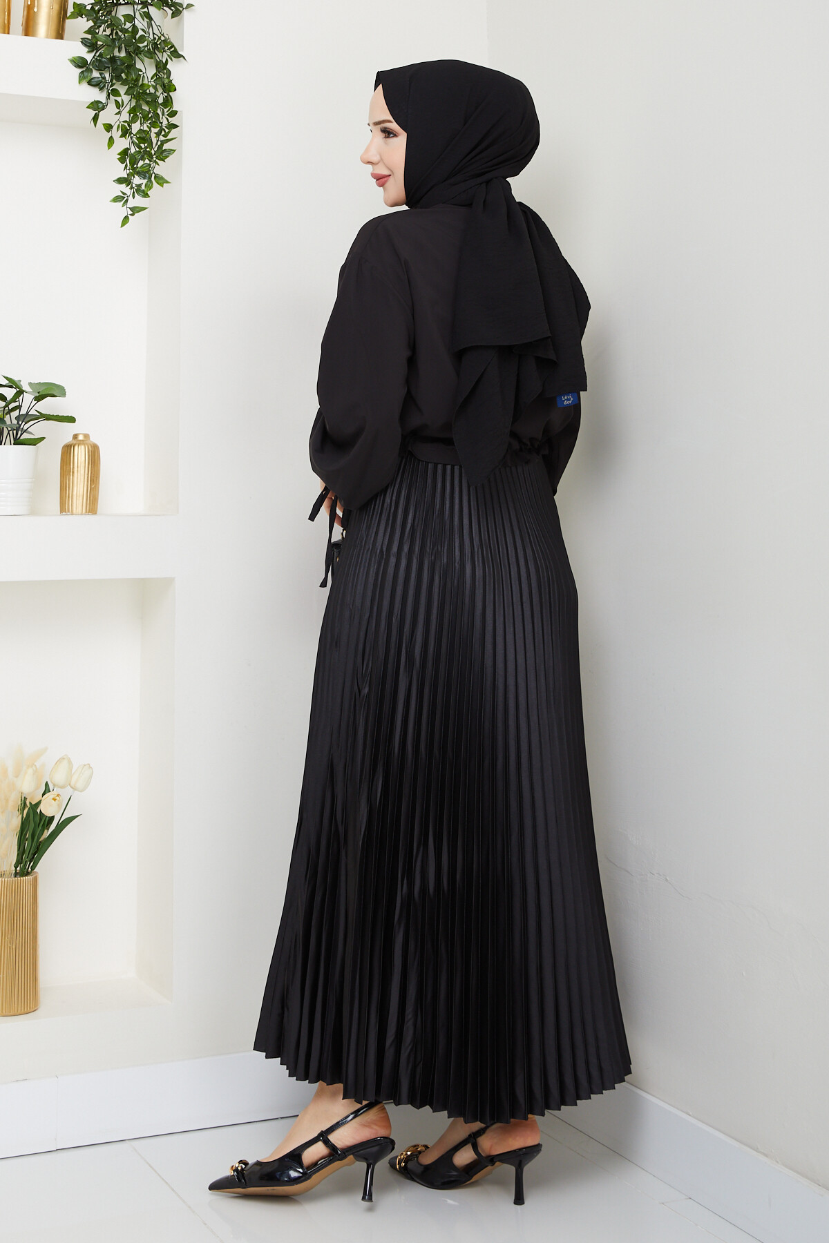 KELEBEK BROŞ BLUZ ETEK KOMBİN - SİYAH