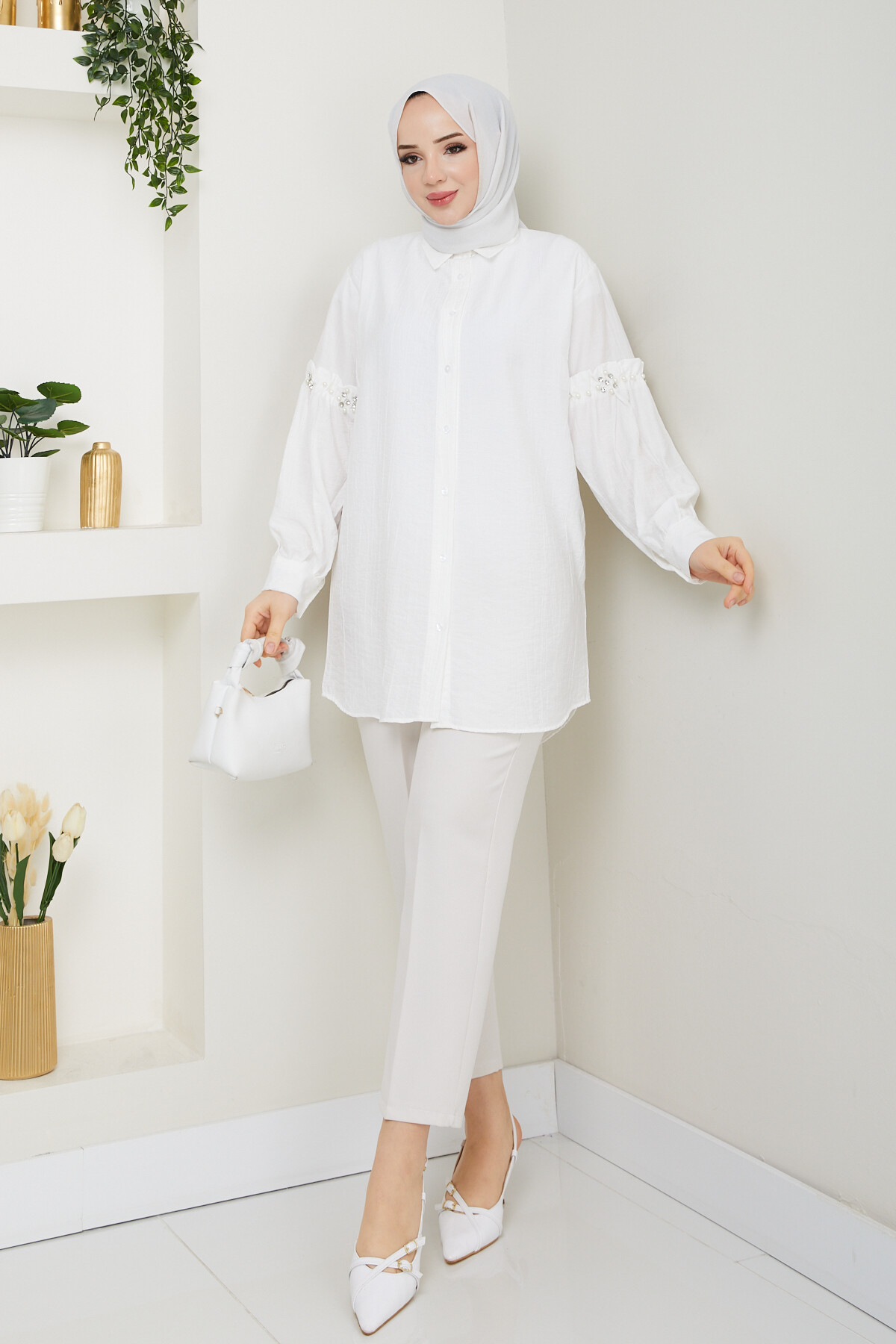 KOL İNCİ DETAYLI GÖMLEK-BEYAZ