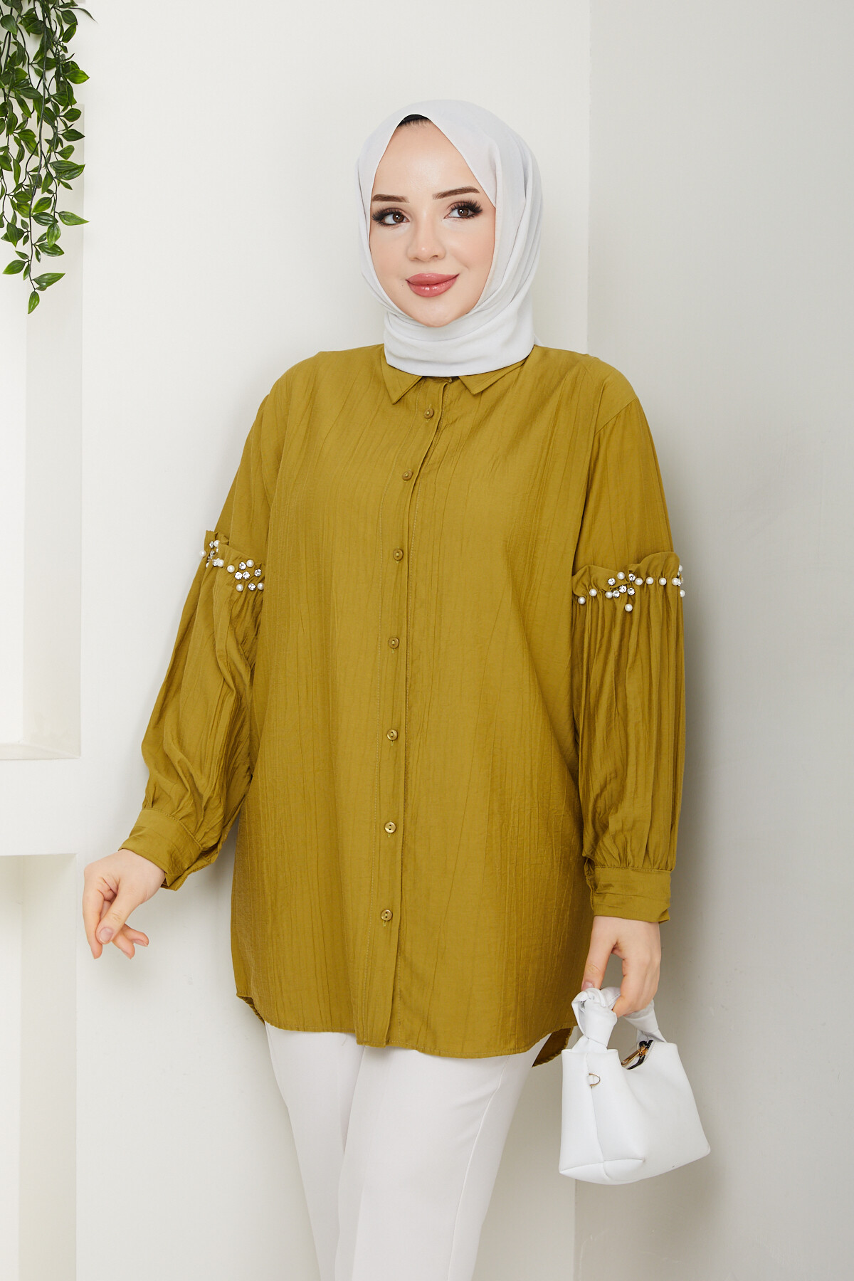 KOL İNCİ DETAYLI GÖMLEK-YAĞ YEŞİLİ