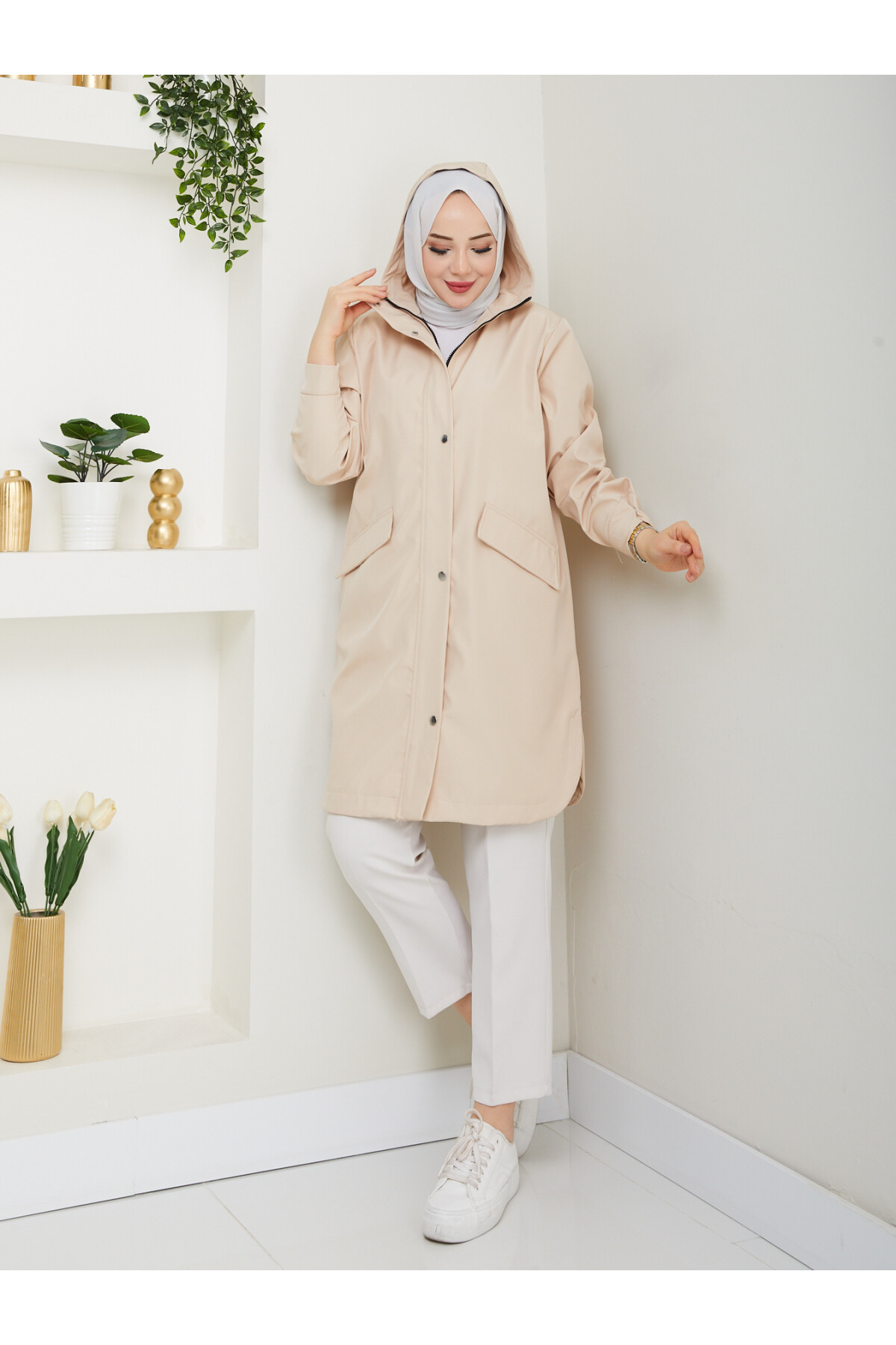 KOLLARI VE ÖNÜ ÇITÇITLI KAP - BEJ