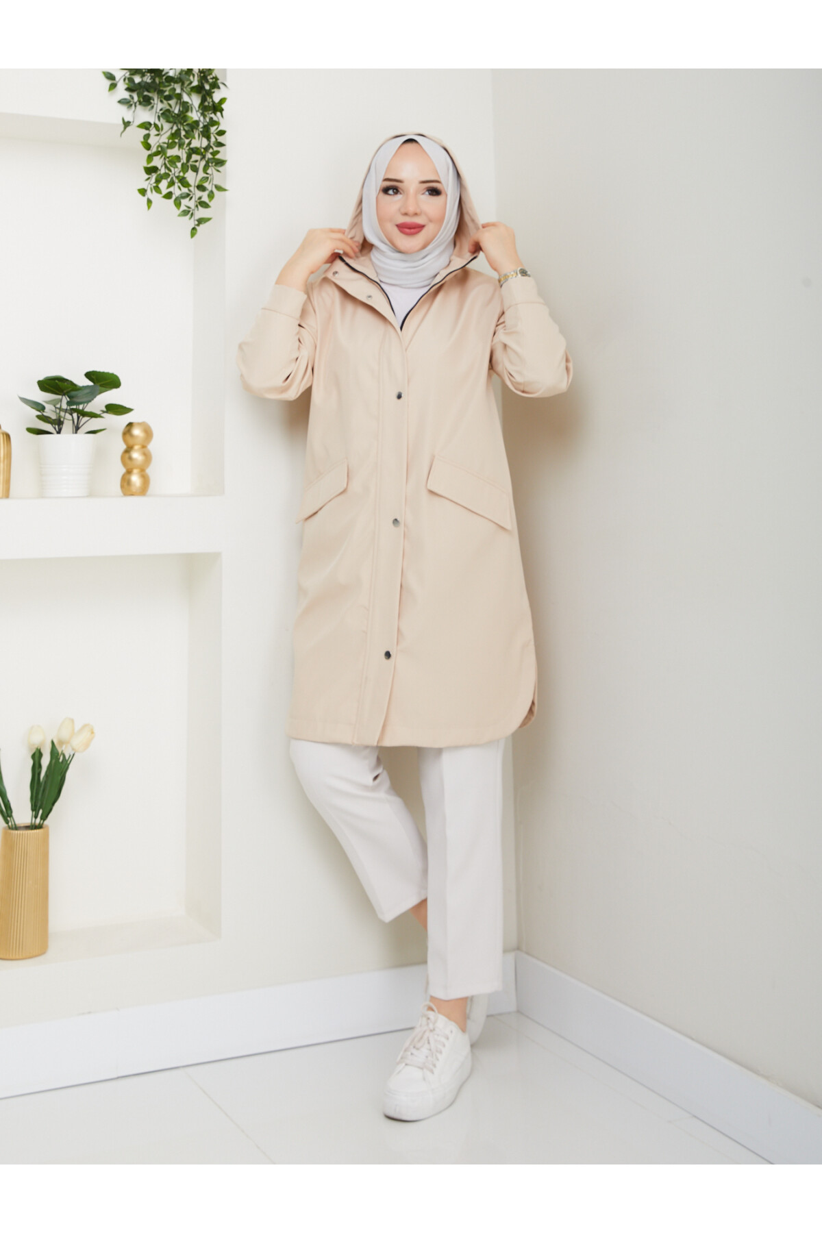 KOLLARI VE ÖNÜ ÇITÇITLI KAP - BEJ