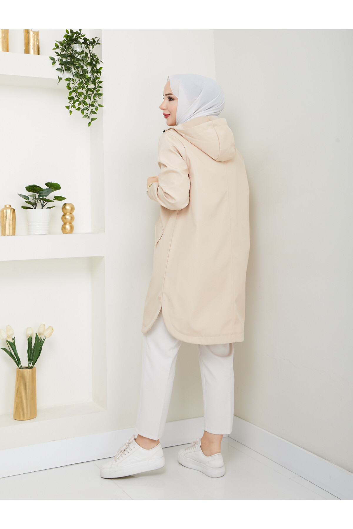 KOLLARI VE ÖNÜ ÇITÇITLI KAP - BEJ