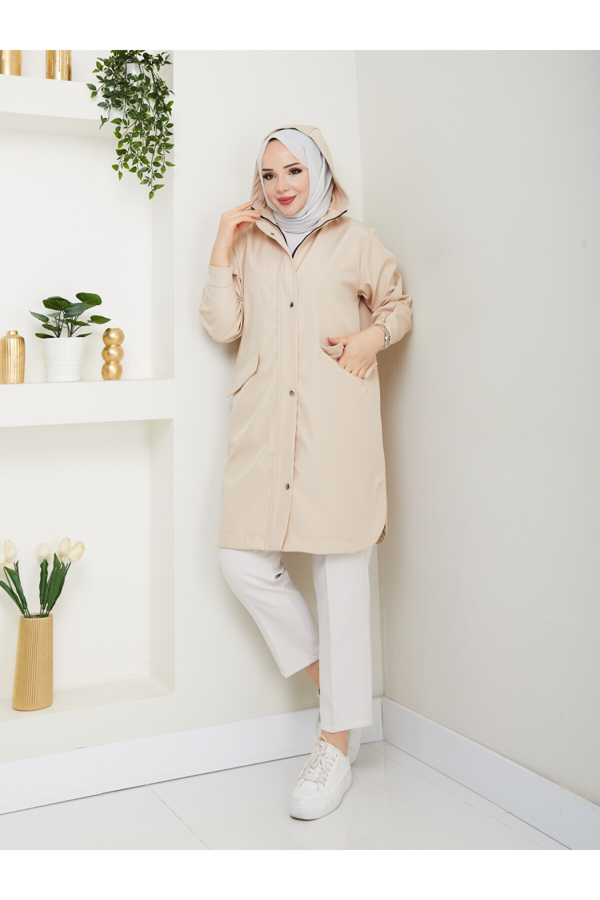 KOLLARI VE ÖNÜ ÇITÇITLI KAP - BEJ