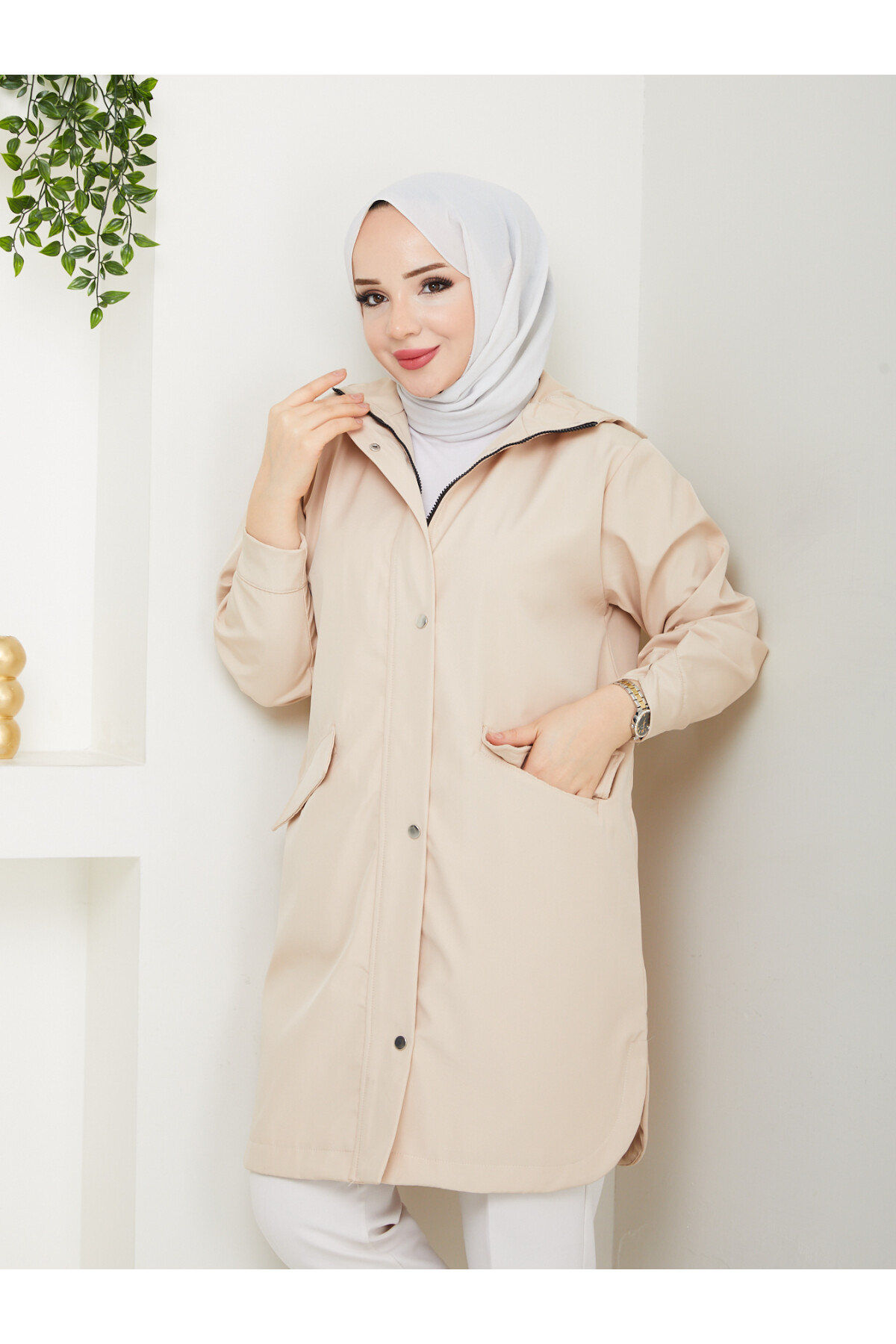 KOLLARI VE ÖNÜ ÇITÇITLI KAP - BEJ