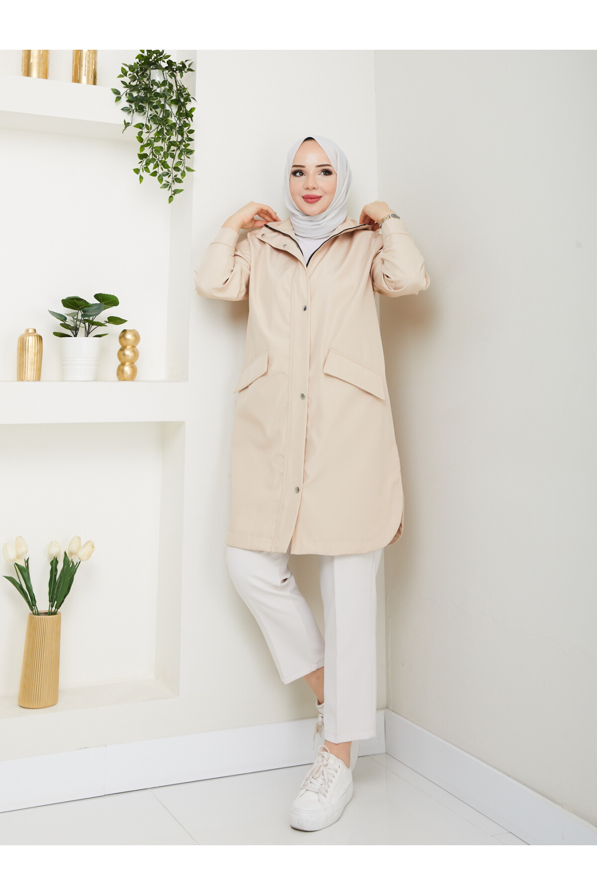 KOLLARI VE ÖNÜ ÇITÇITLI KAP - BEJ