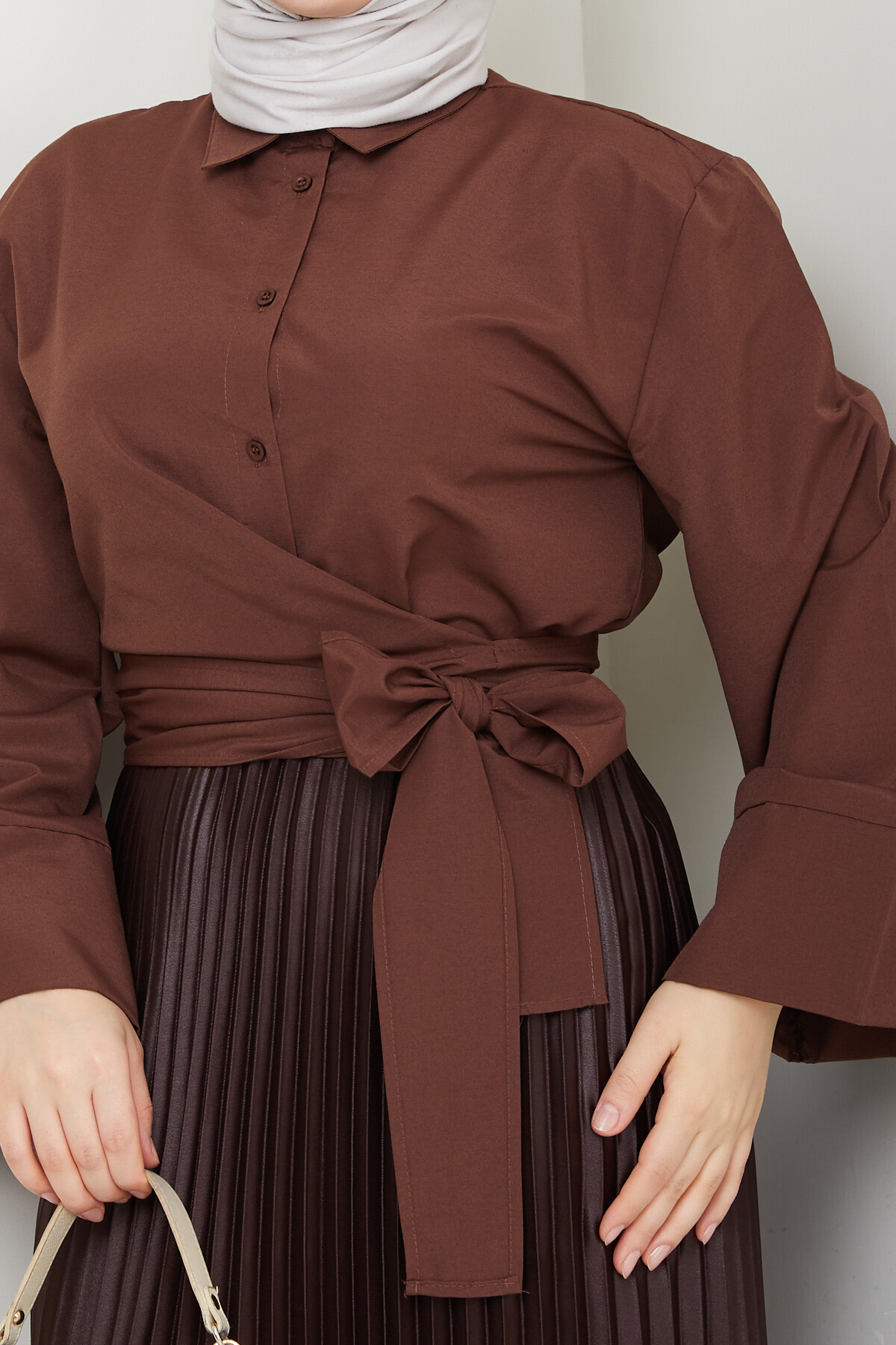 NRSY ÇAPRAZ BAĞLAMALI CROP GÖMLEK - ACI KAHVE