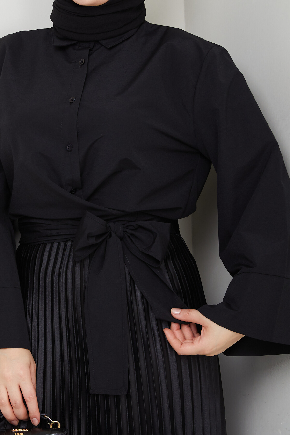 NRSY ÇAPRAZ BAĞLAMALI CROP GÖMLEK -SİYAH